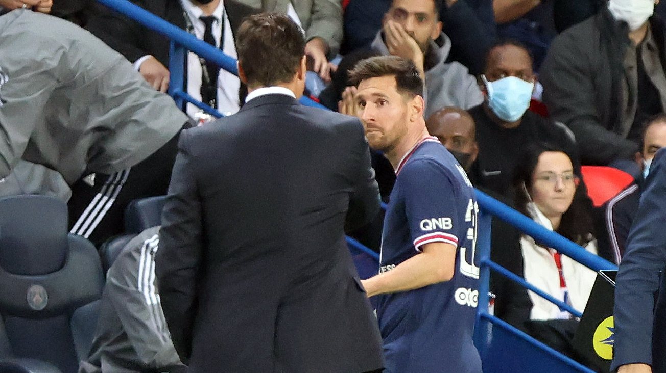 A cara de Messi quando foi substituído pelo compatriota e treinador Pochettino