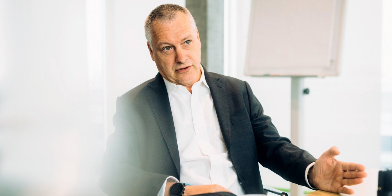 Andreas Schierenbeck foi presidente executivo da alemã Uniper, cliente da Gazprom, e agora lidera projetos de hidrogénio verde na Alemanha