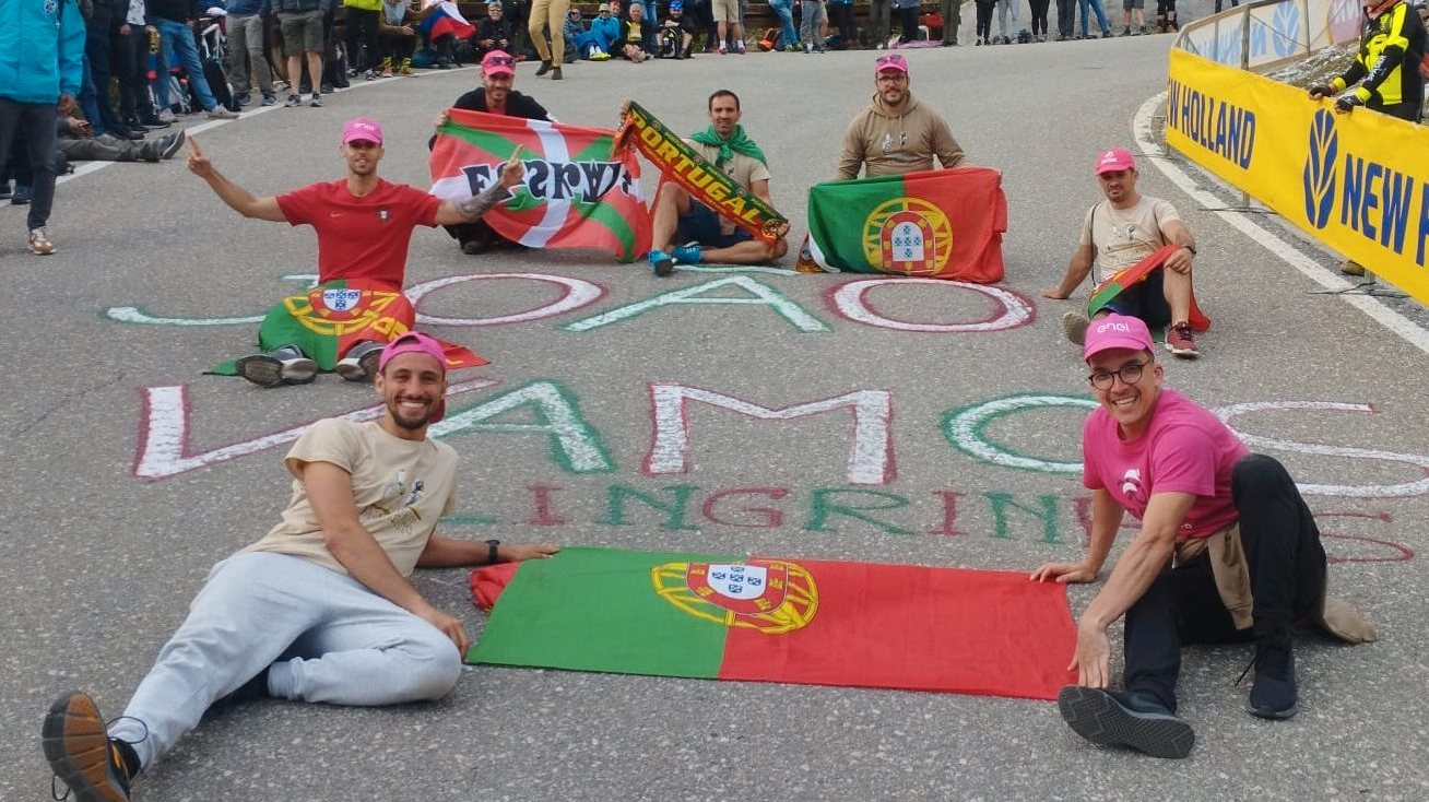 Foto Ligrinhas Team - Grupo de portugueses a apoiar João Almeida no Giro