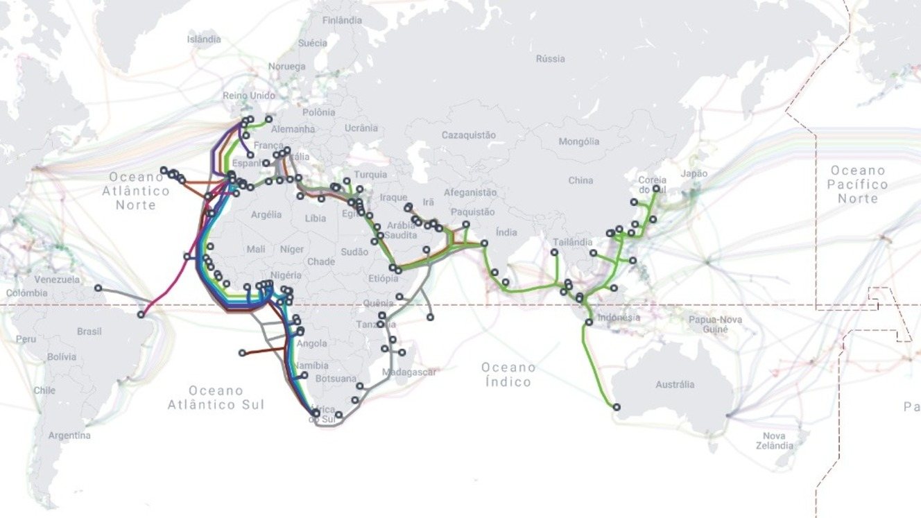 Mapa de cabos submarinos que passam por Portugal