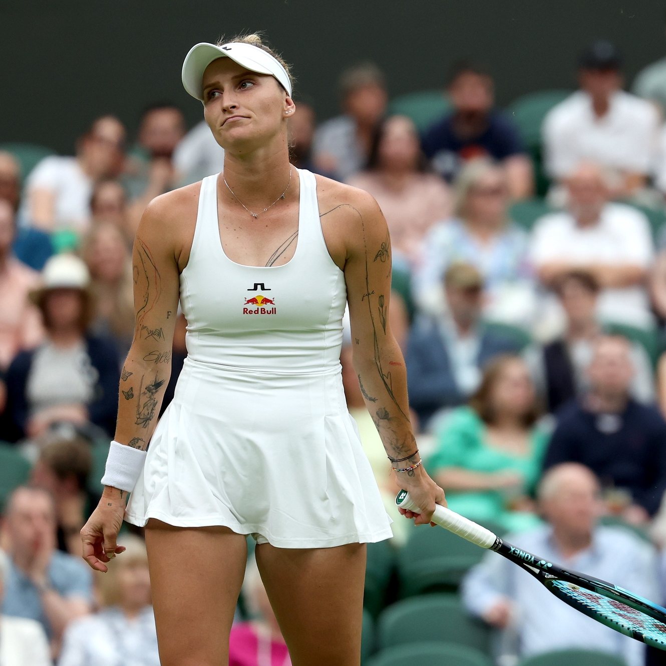epa11452278 Marketa Vondrousova of the Czech Republic looks on during the Women&#039;s 1st round match against Jessica Bouzas Maneiro of Spain at the Wimbledon Championships, Wimbledon, Britain, 02 July 2024.  EPA/NEIL HALL  EDITORIAL USE ONLY EDITORIAL USE ONLY