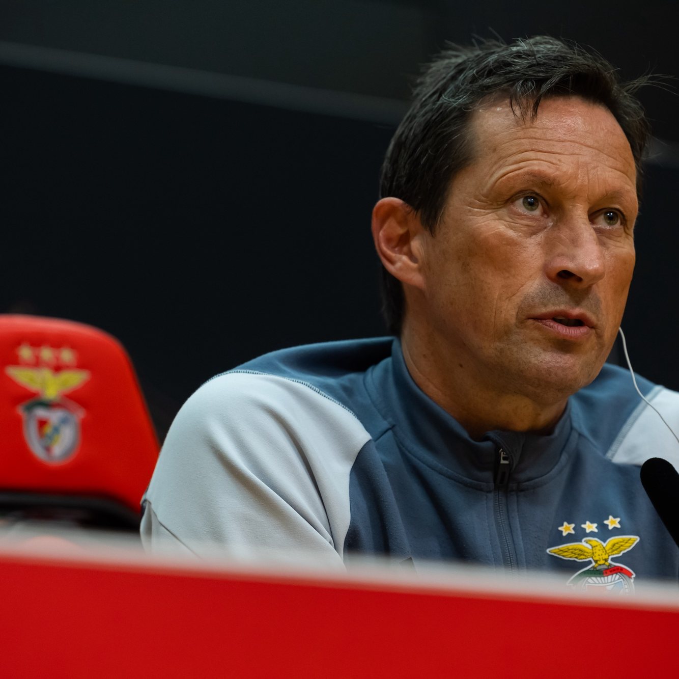 Benfica&#039;s head coach Roger Schmidt attends a press conference at Benfica Campus in Seixal, outskirts of Lisbon, 14 February 2024. Benfica will face Toulouse in the UEFA Europa League knockout round playoff first leg on 15 February. JOSE SENA GOULAO/LUSA