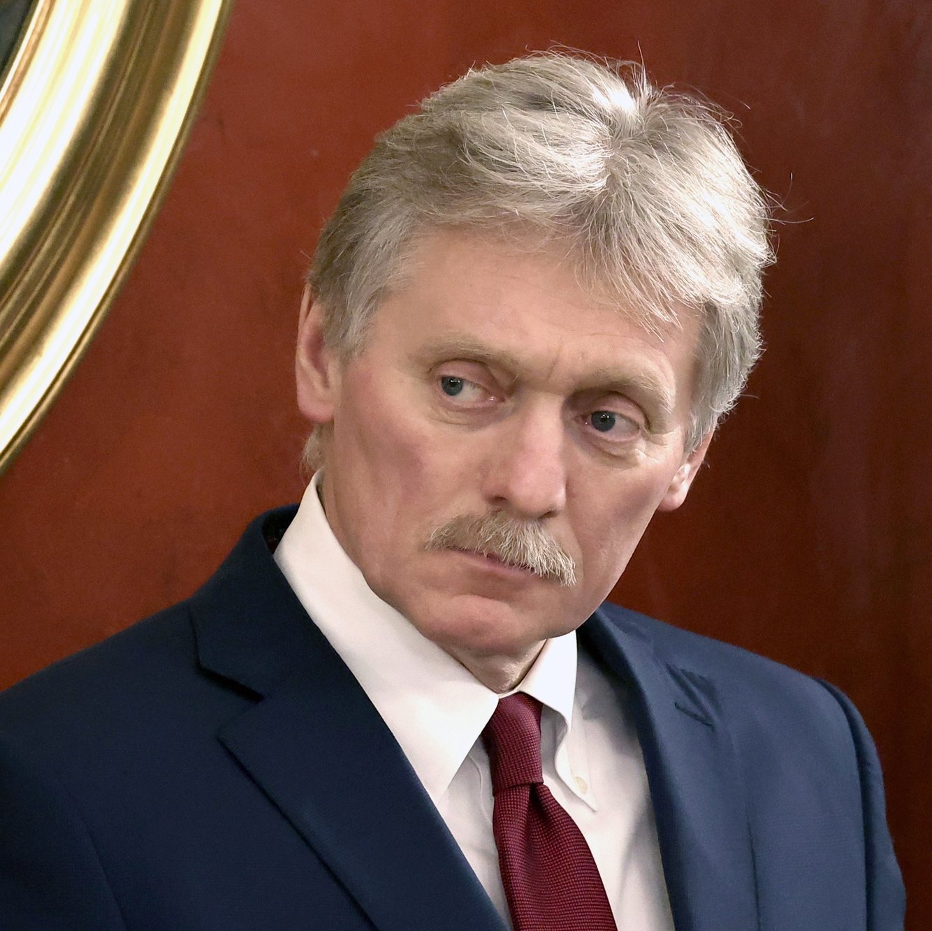 epa10376492 Kremlin spokesman Dmitry Peskov attends a news conference of Russian President Vladimir Putin following a meeting of the State Council on implementing the youth policy in current conditions, at the Kremlin in Moscow, Russia 22 December 2022.  EPA/VALERIY SHARIFULIN/SPUTNIK/KREMLIN POOL MANDATORY CREDIT