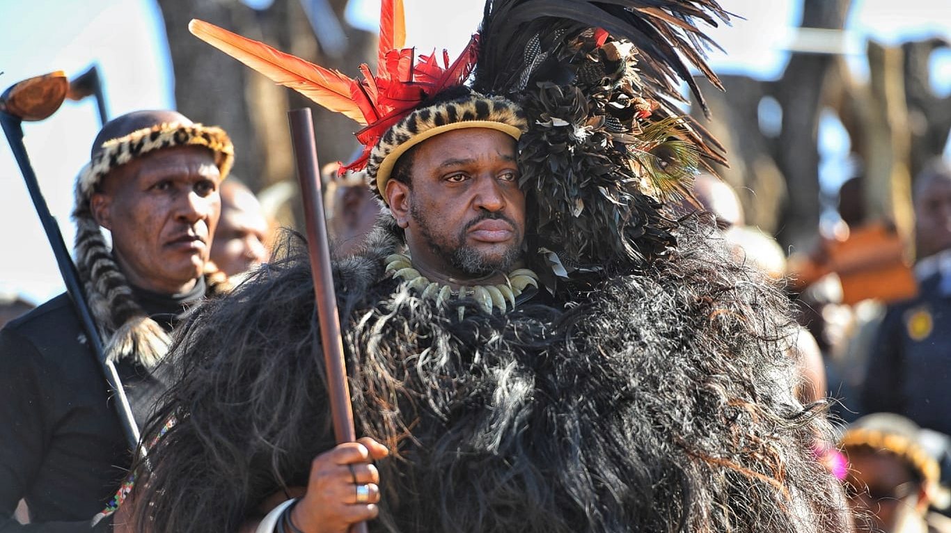epa10130833 A handout photo made available by the South African Government Communications and Information System (GCIS) shows Zulu King Misuzulu kaZwelithini pictured during the MisuZulu kaZwelithiniâ€™s traditional crowning ceremony, Nongoma, Kwa Zulu Natal, South Africa, 20 August 2022. The event is a traditional coronation ceremony that is a rite of passage for him to take over the reins fully as the new King of the Zulu tribe. He is expected to wear a lion&#039;s skin when he enters the kraal. Succession battles continue to divide the royal family ahead of MisuZulu&#039;s sacred ritual of entering the kraal.  EPA/Fikile Marakalla / GCIS HANDOUT  HANDOUT EDITORIAL USE ONLY/NO SALES