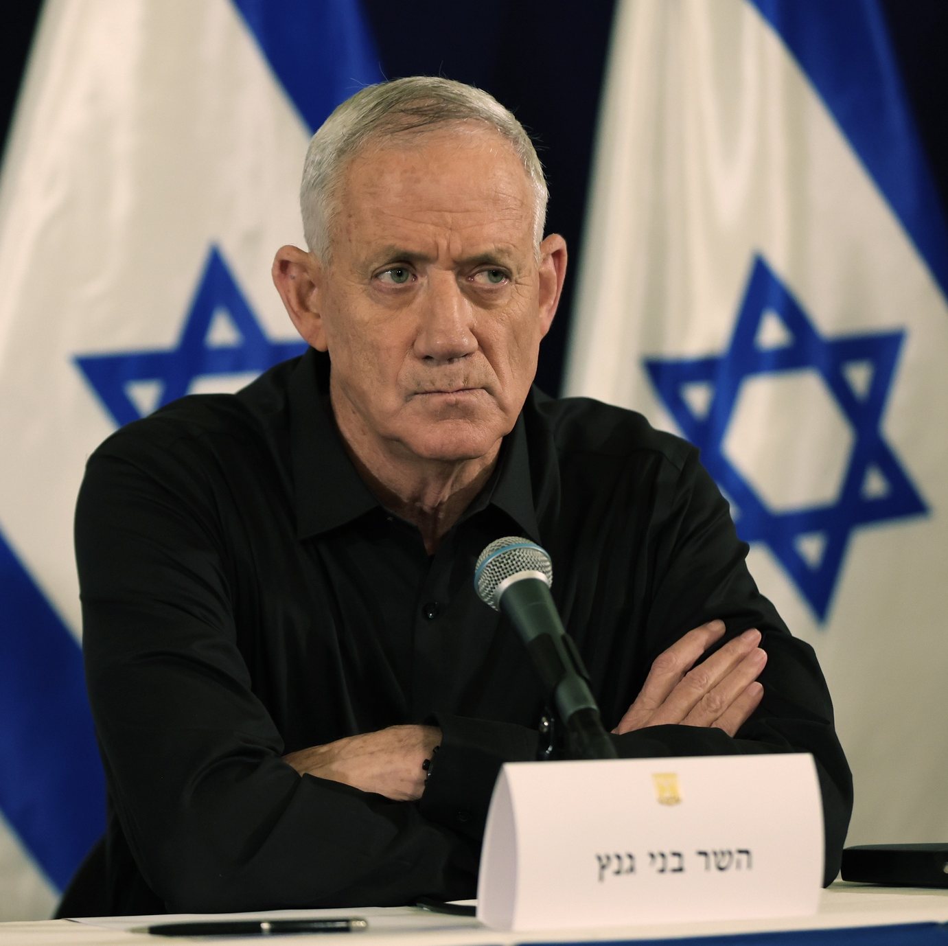 epa10945802 Israel&#039;s Cabinet Minister Benny Gantz looks on during a press conference in The Kirya military base in Tel Aviv, Israel, 28 October 2023.  EPA/ABIR SULTAN / POOL