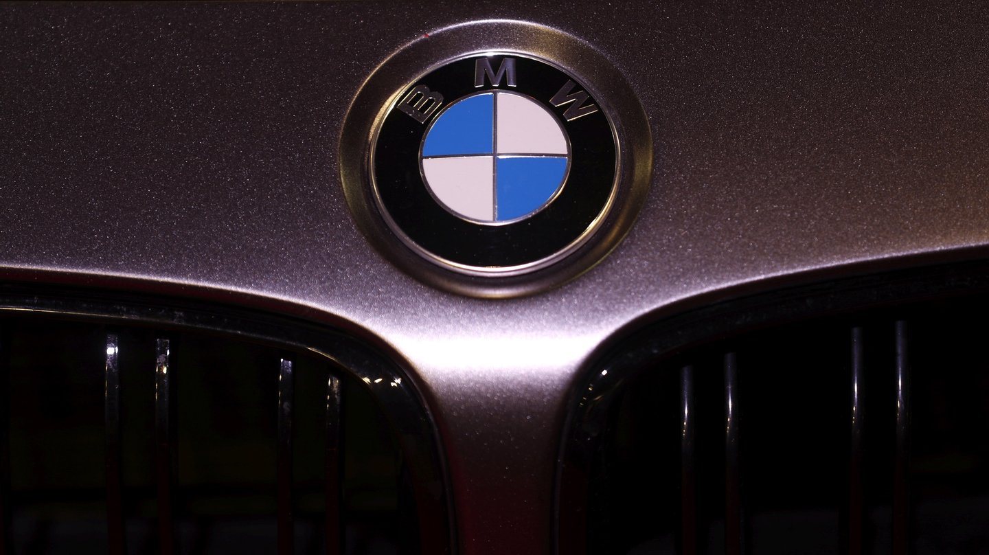 Até ao final deste ano, q BMW vai lançar os novos BMW i5 e BMW iX2 elétricos, tendo assim pelo menos um modelo elétrico em todas as séries