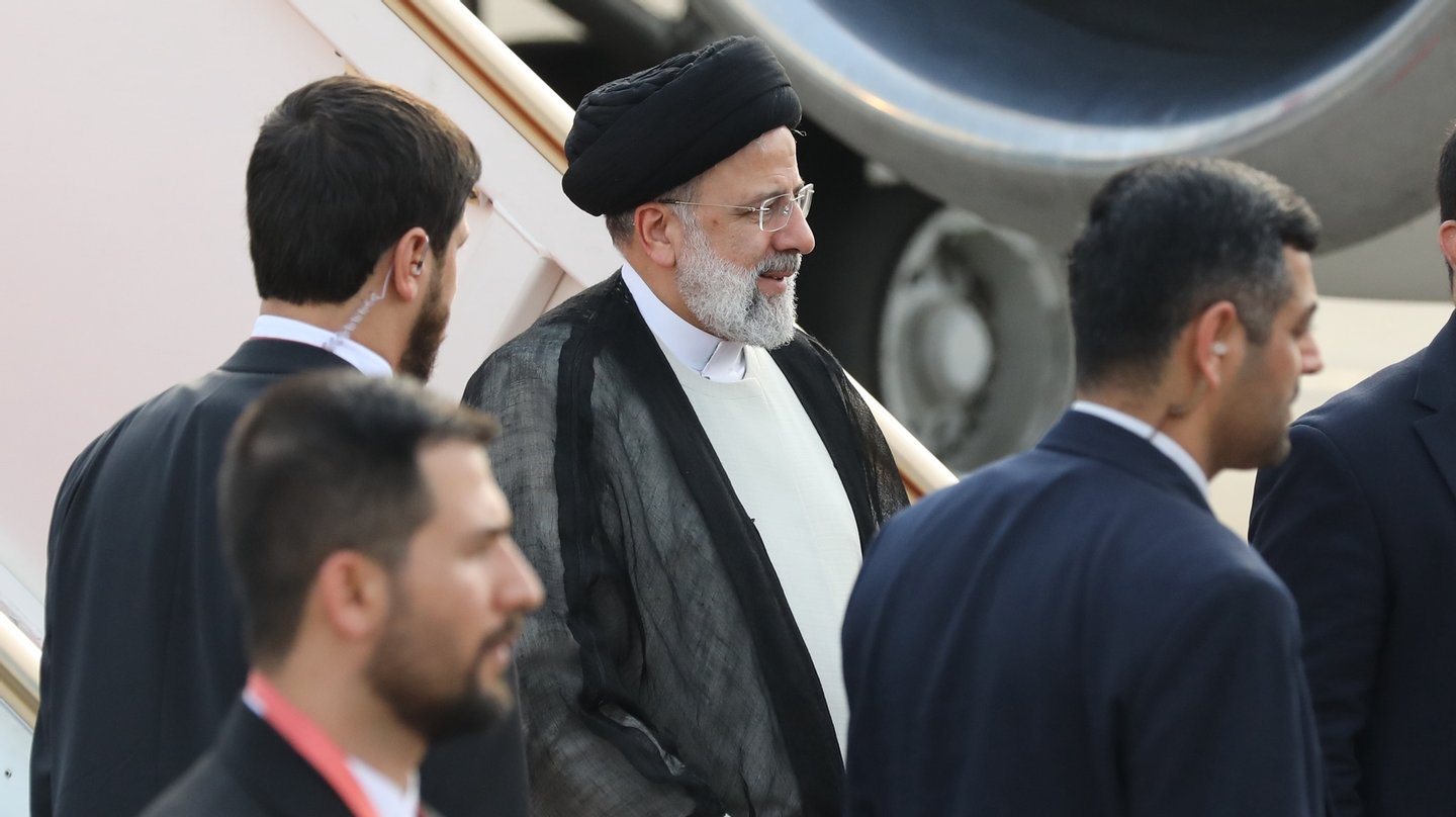Live/ The helicopter carrying the president of Iran suffers an accident