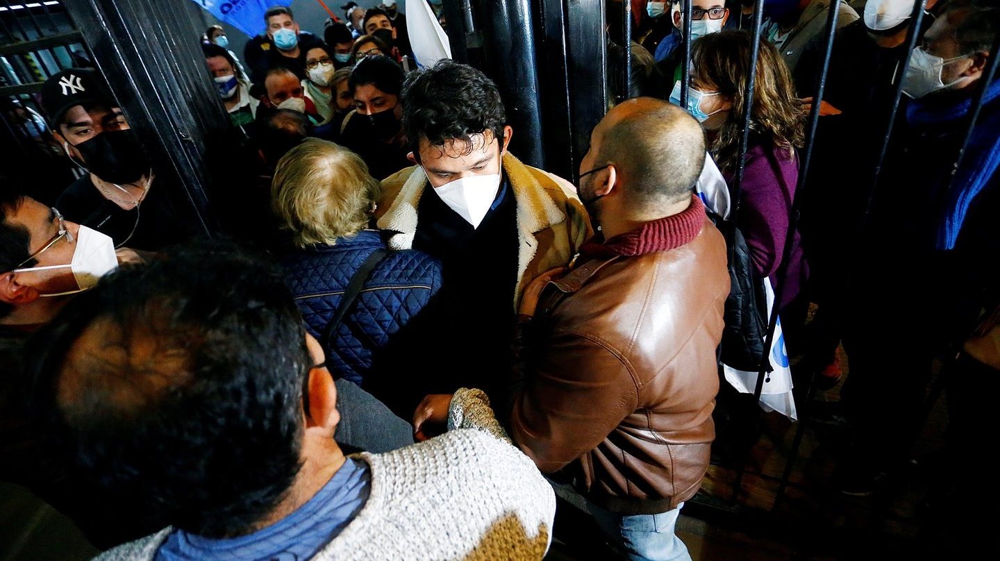 Esta é a primeira vez na história que o Chile elege as suas autoridades intermédias