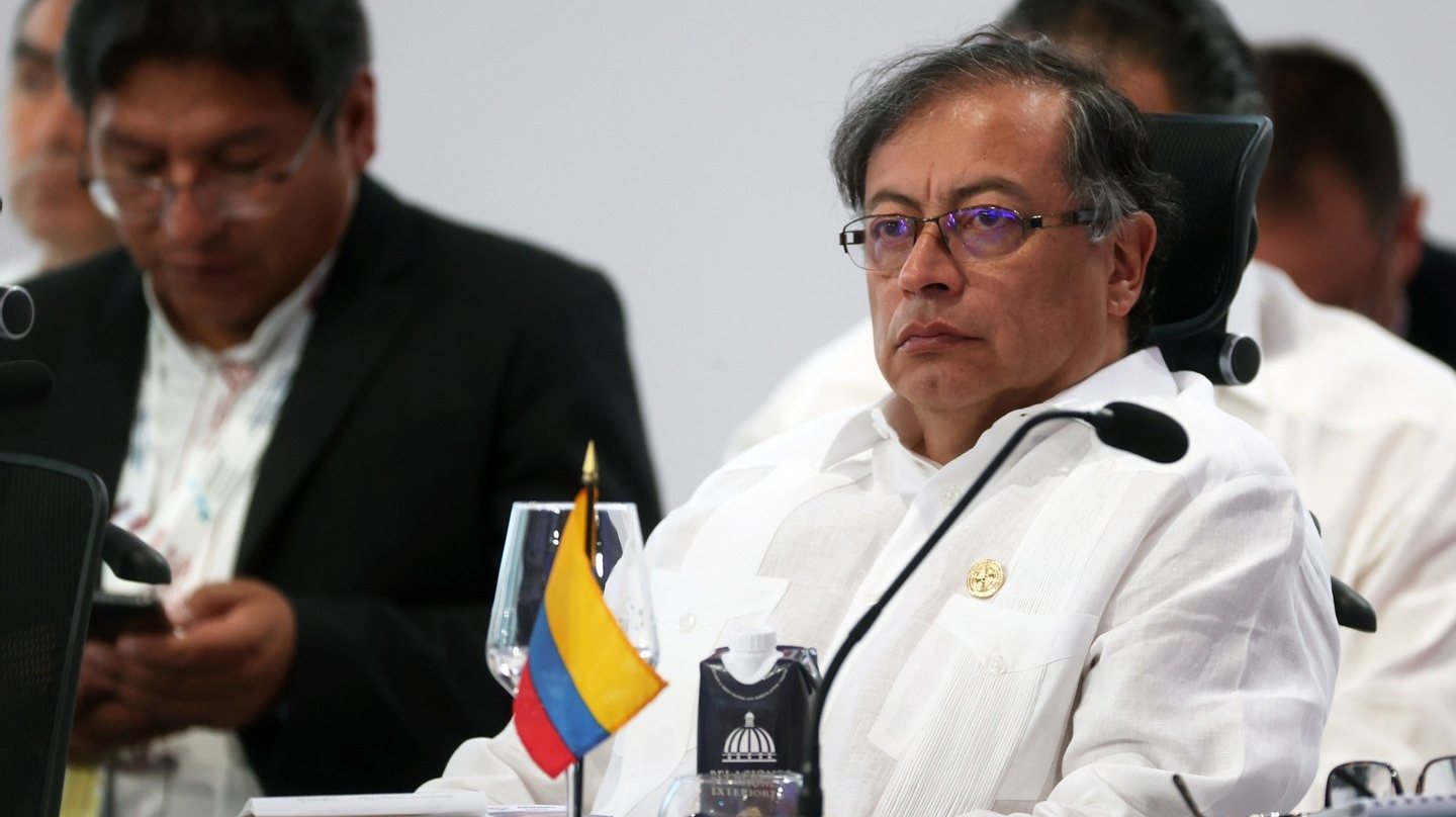 Em fevereiro, o Presidente da Colômbia foi declarado persona non grata pelo Congresso peruano