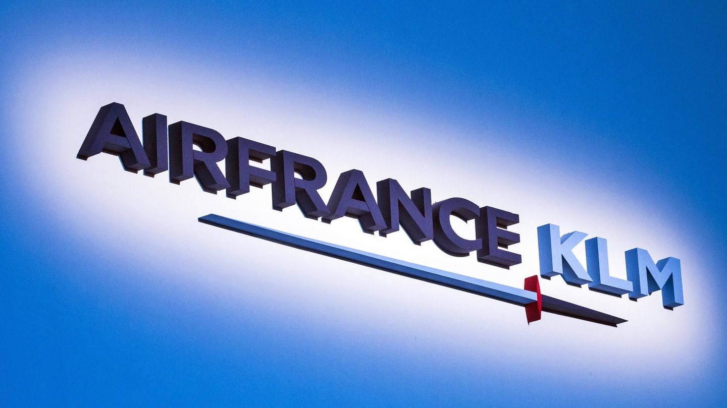 A Air France-KLM admite que &quot;nesta fase ainda falta divulgar muitos detalhes&quot;, e admite aguardar por mais informações