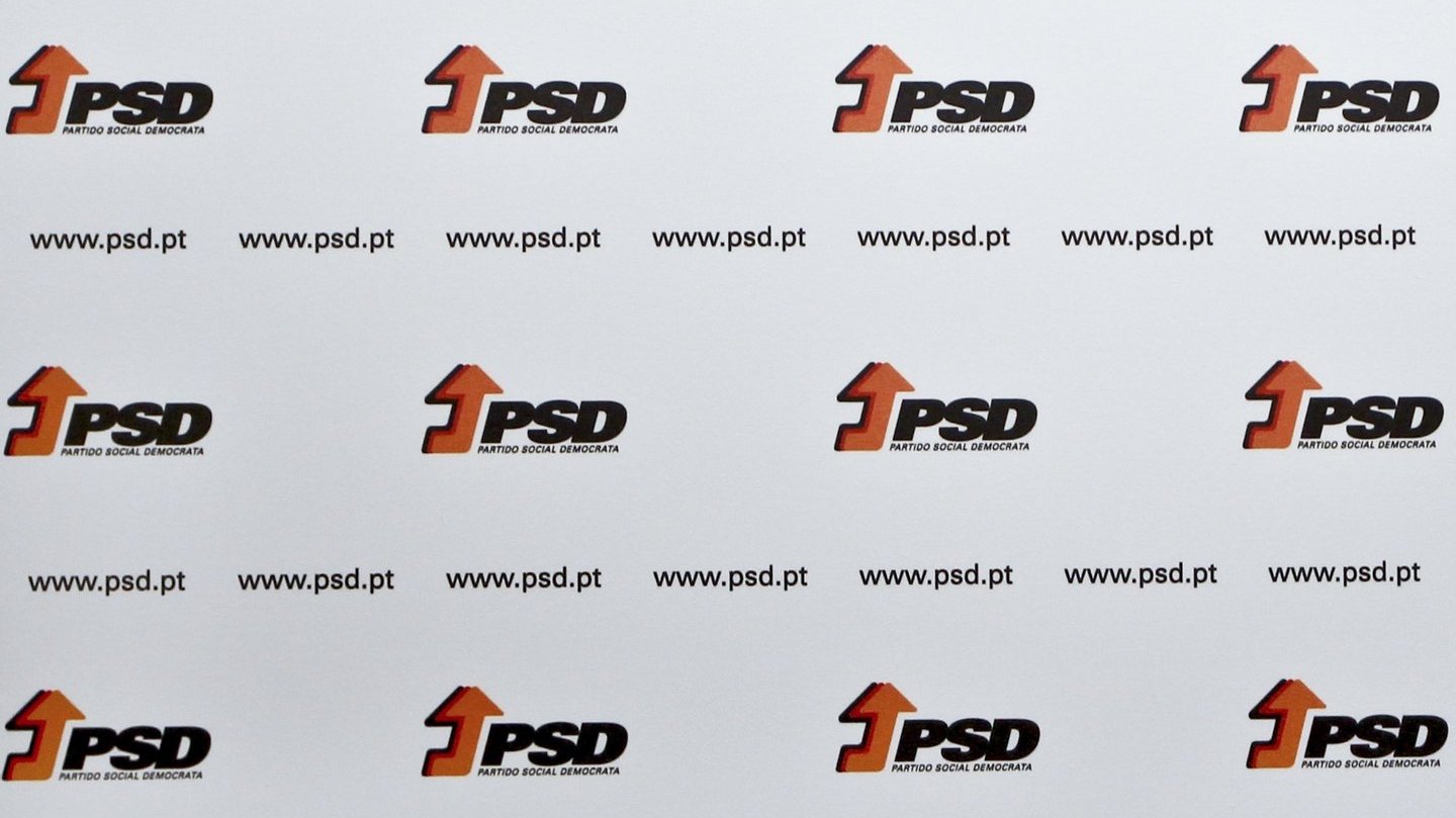 Logótipo do PSD na sede do partido em Lisboa, 16 de janeiro de 2012. MARIO CRUZ/LUSA