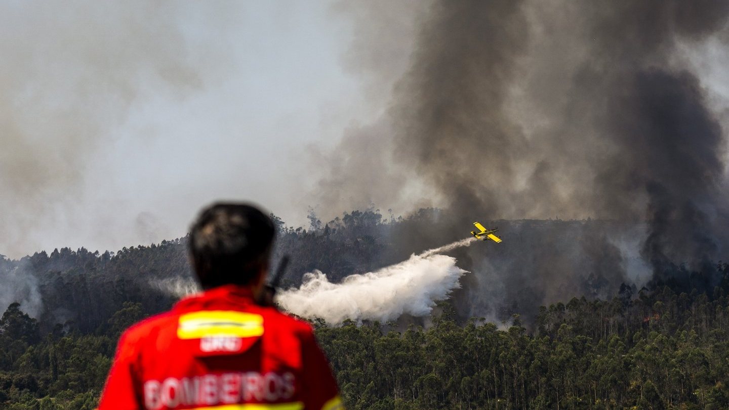O perigo de incêndio vai agravar, em algumas regiões do continente, pelo menos até segunda-feira