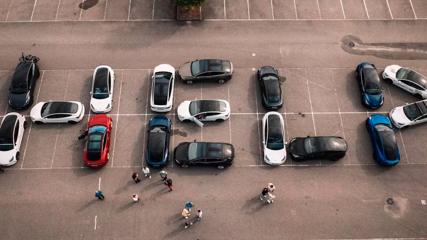 Alguns noruegueses gritam por ajuda e pedem ajuda a Elon Musk para resolver os problemas nos seus carros