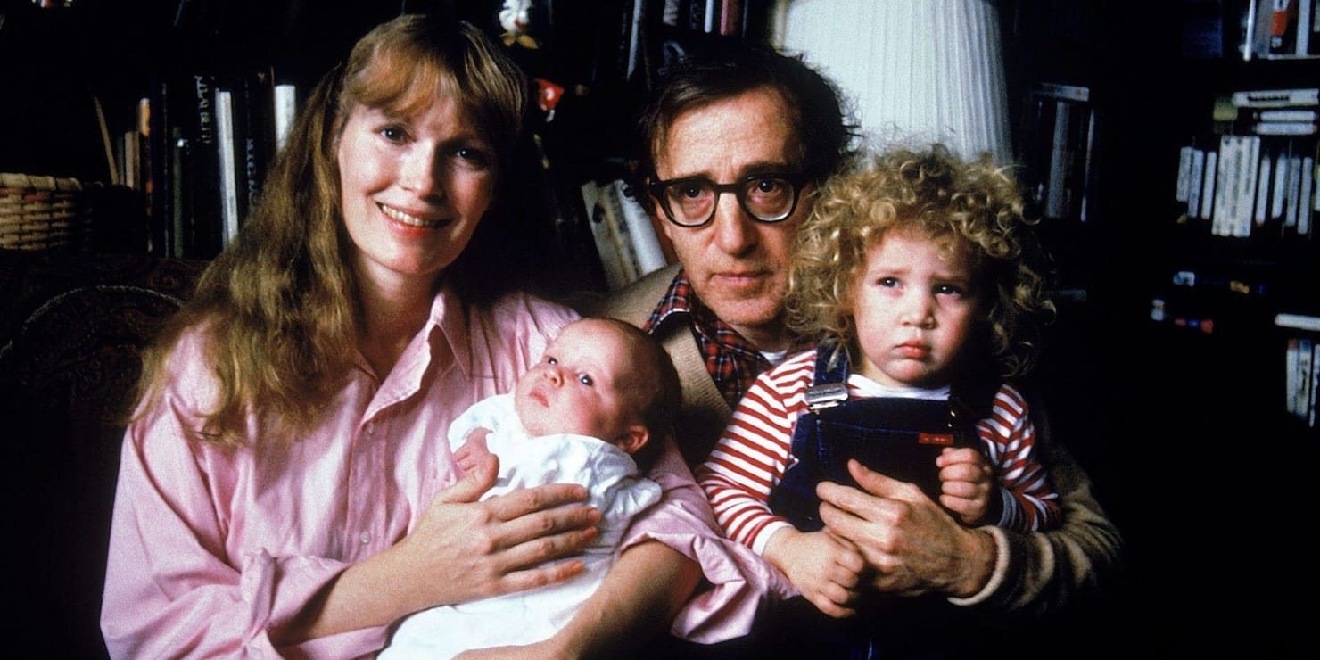 Mia Farrow com Ronan e Woody Allen com Dylan, a filha adotiva que o realizador terá abusado sexualmente, de acordo com algumas acusações