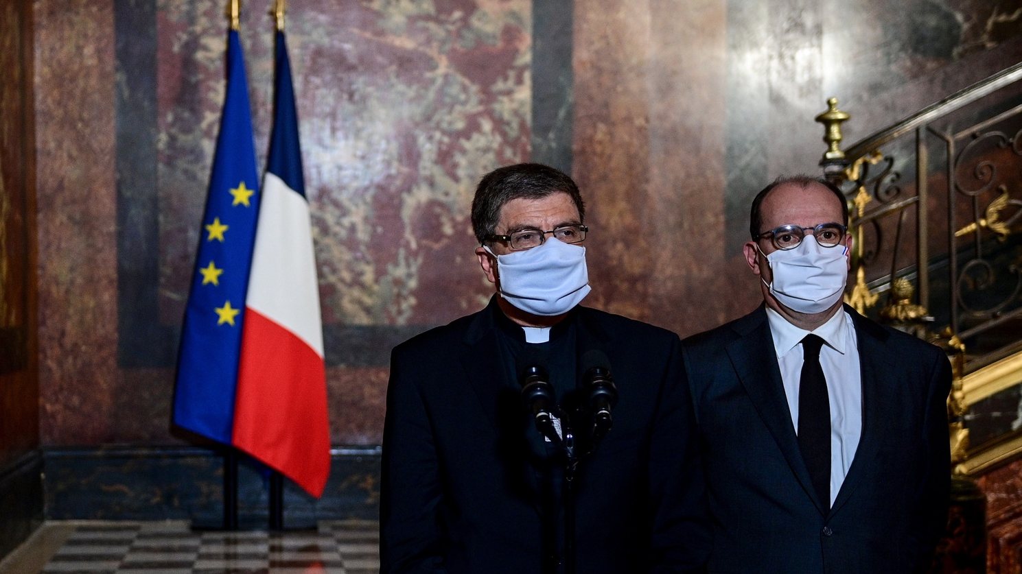 epa08784657 (From L) Archbishop of Paris Michel Aupetit, President of Bishops&#039; Conference of France Eric de Moulins-Beaufort and French Prime Minister Jean Castex talk to the press after their meeting at the Matignon Hotel in Paris, France on 29 October 2020, after a man wielding a knife killed three people in the Basilica of Notre-Dame in the heart of the Mediterranean city of Nice. Three people have died in what officials are treating as a terror attack. The attack comes less than a month after the beheading of a French middle school teacher in Paris on 16 October.  EPA/MARTIN BUREAU / POOL  MAXPPP OUT