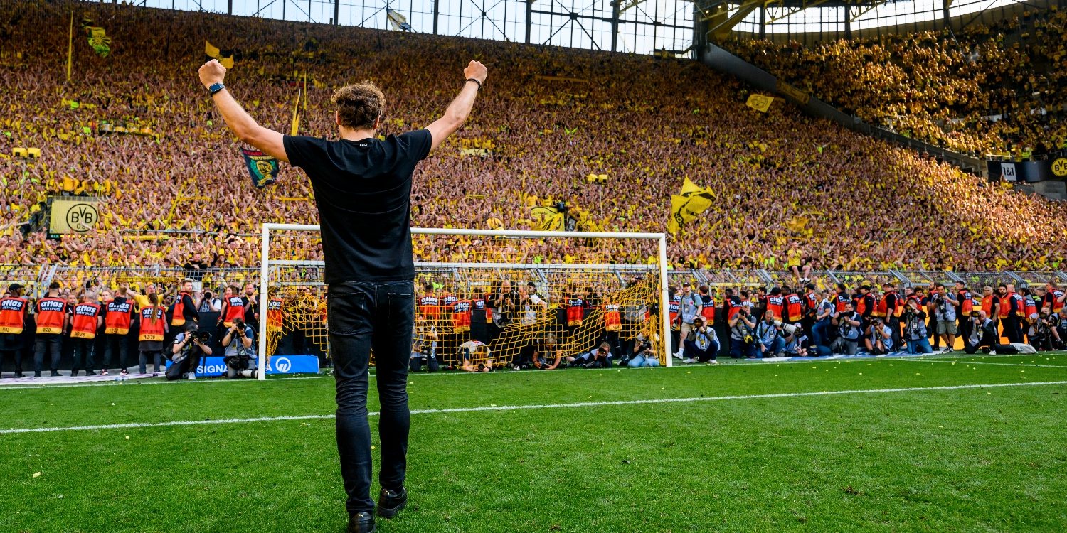 Edin Terzic teve uma das tardes mais estranhas no B. Dortmund em maio de 2023, quando chorou pela perda do título mas aplaudiu a dedicação dos adeptos. Um ano depois, está na final da Champions