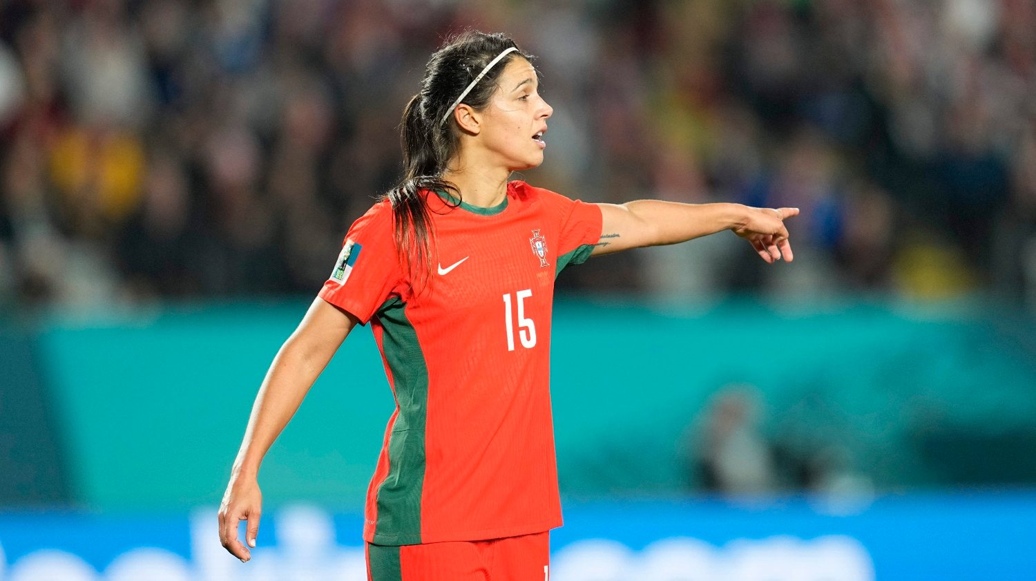 Carole Costa voltou a não falhar de grande penalidade e garantiu a primeira vitória de sempre de Portugal na estreia na Liga das Nações
