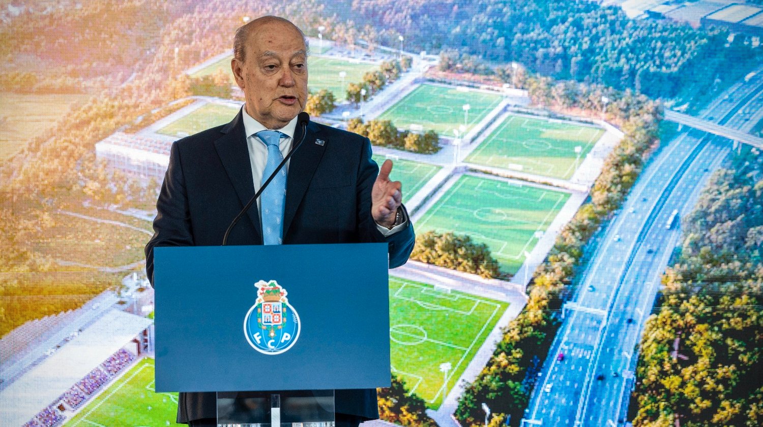 Pinto da Costa deixou muitos elogios a Fernando Gomes, administrador que está de saída da SAD do FC Porto, durante a apresentação da Academia