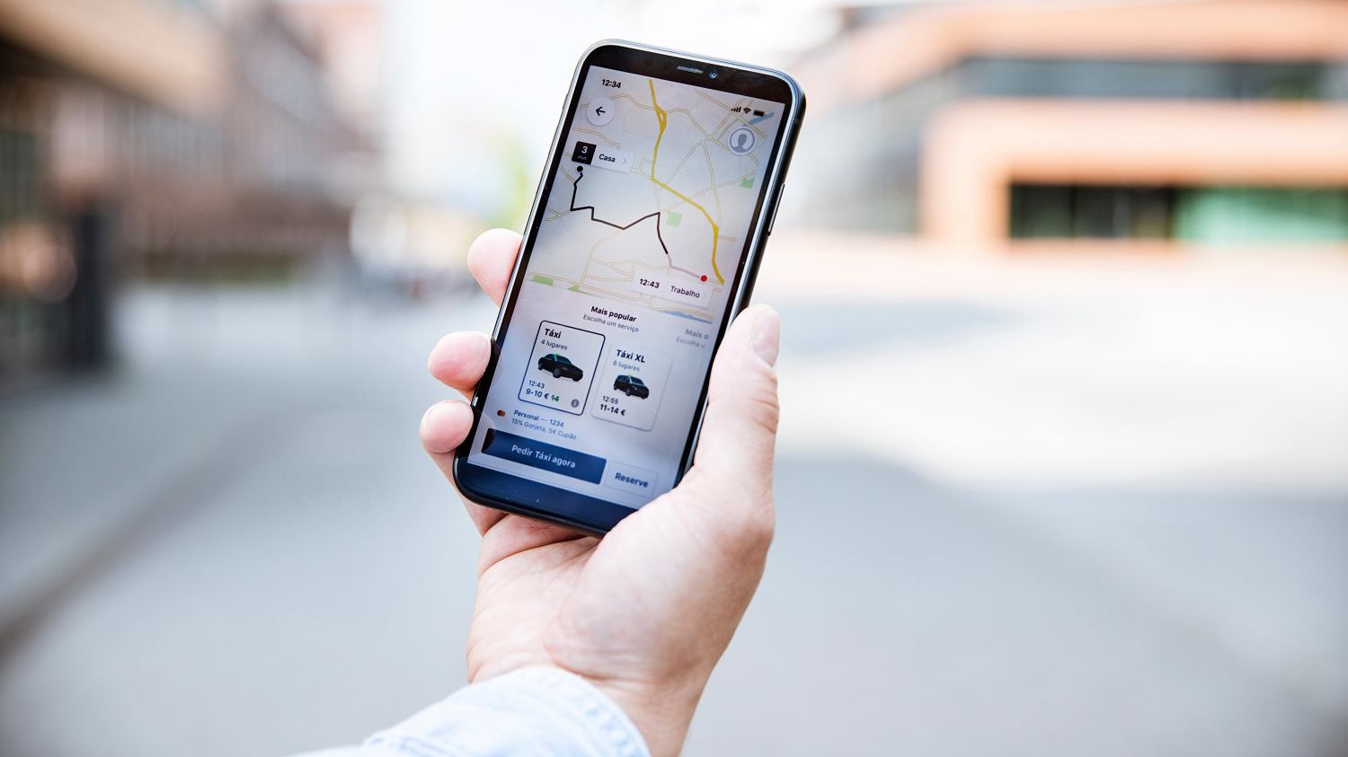 A Free Now é a única aplicação de mobilidade em território nacional que junta os motoristas de táxi com os parceiros ligados ao transporte de passageiros em veículos descaracterizados, designados como TVDE