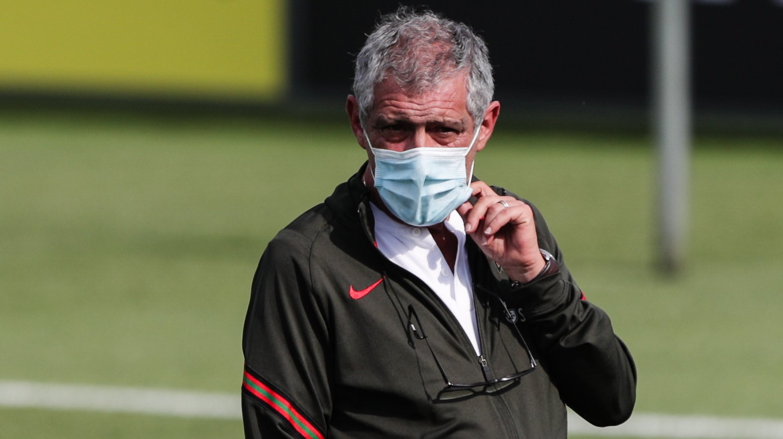 epa09231721 Head coach Fernando Santos reacts during the training session of the Portuguese national soccer team in Oeiras, outskirts of Lisbon, Portugal, 27 May 2021.  EPA/TIAGO PETINGA