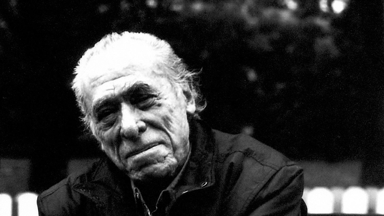 Charles Bukowski nasceu em Andemach, Alemanha, em 1920, e morreu em Los Angeles, EUA, em 1994