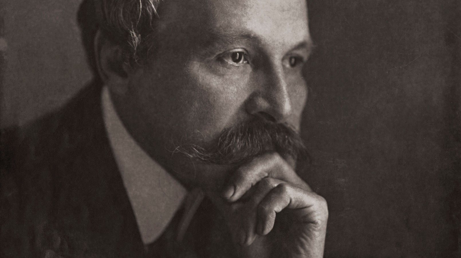 Maurice Leblanc (1864-1941) publicou as primeiras histórias de Arsène Lupin em 1905