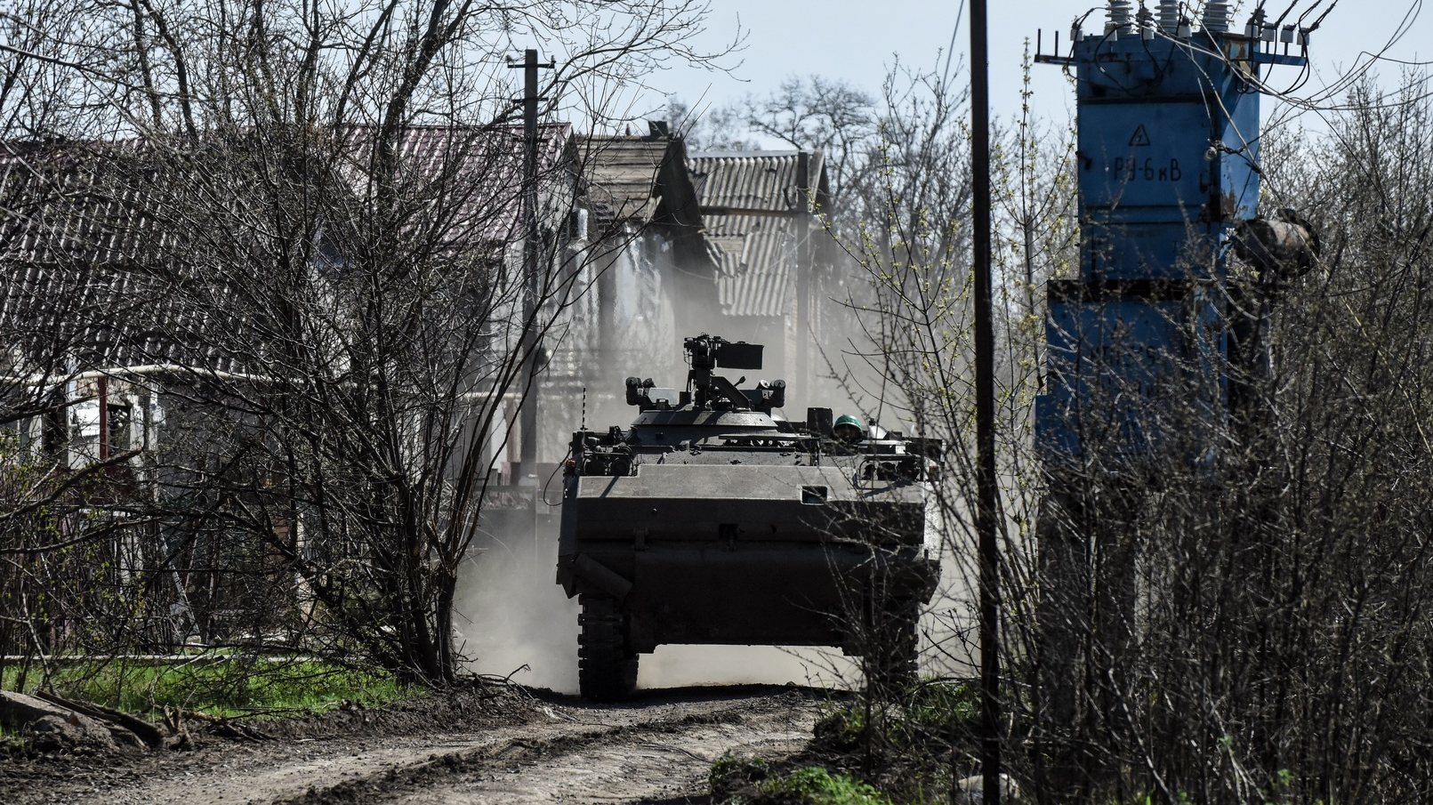 epa10567784 A Ukrainian forces&#039; M113 APC drives at an undisclosed location near Bakhmut, Donetsk region, Ukraine, 10 April 2023. Russian troops entered Ukrainian territory on 24 February 2022, starting a conflict that has provoked destruction and a humanitarian crisis.  EPA/OLEG PETRASYUK