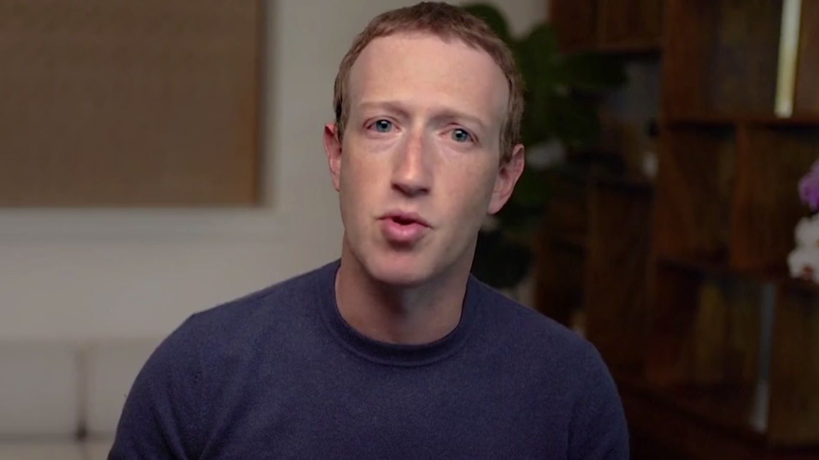 Mark Zuckerberg é o fundador e presidente executivo do Facebook. Desde 2018 tem batalhado por recuperar a confiança dos utilizadores nas plataformas nas plataformas que detém: o Facebook, o Instagram e o WhatsApp