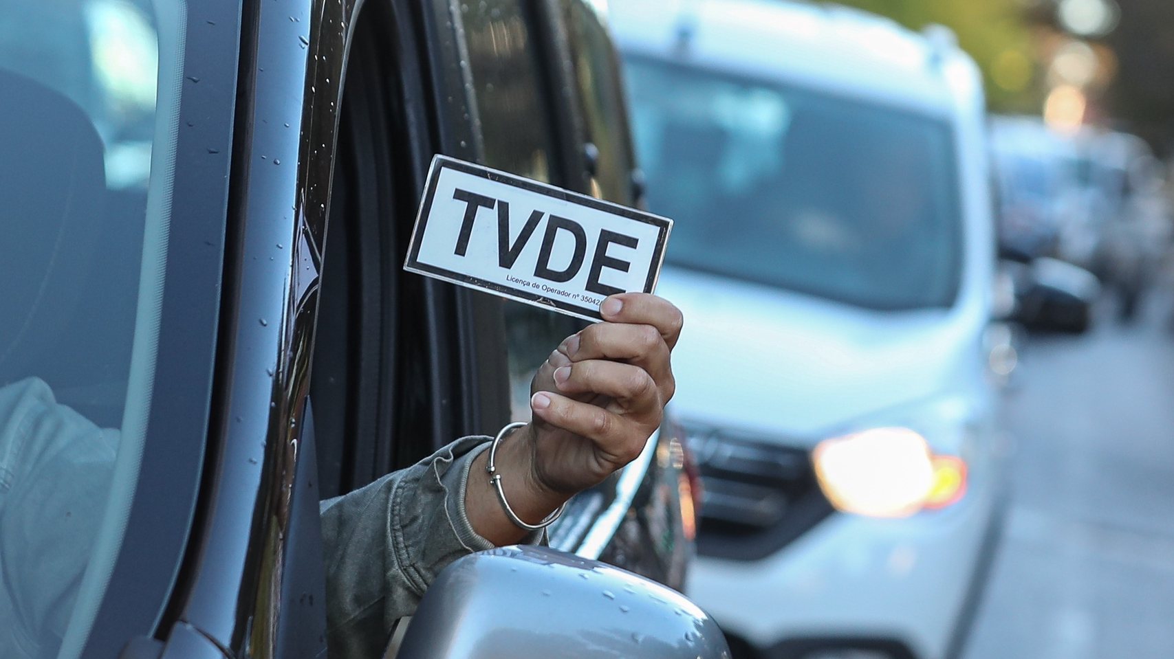 O número de certificados de motoristas TVDE registados em Portugal é de 77.441