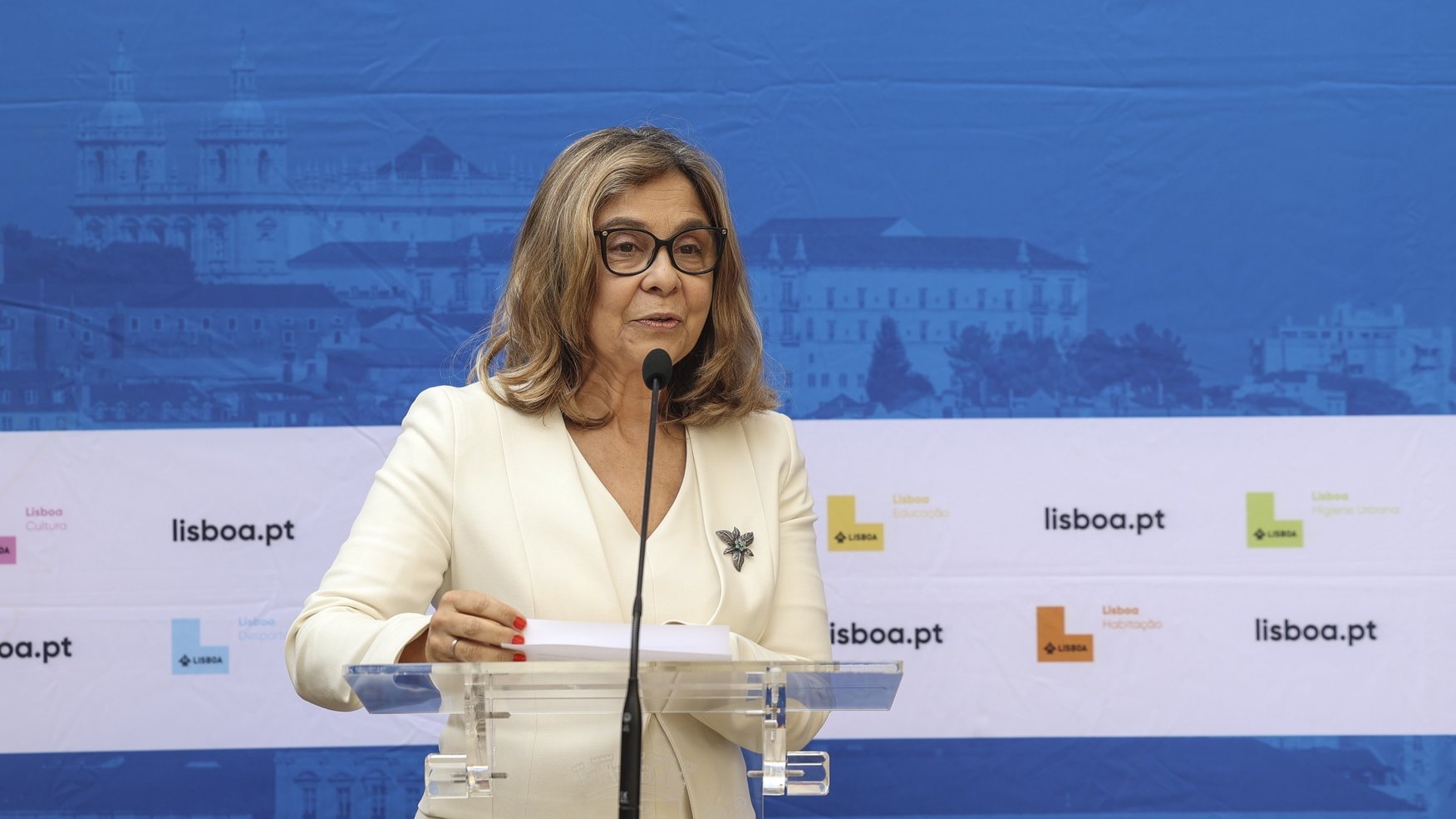 A ministra da Saúde, Ana Paula Martins, intervém na inauguração da Unidade de Saúde da Ajuda esta manhã em Lisboa, 17 de maio de 2024. MIGUEL A. LOPES/LUSA