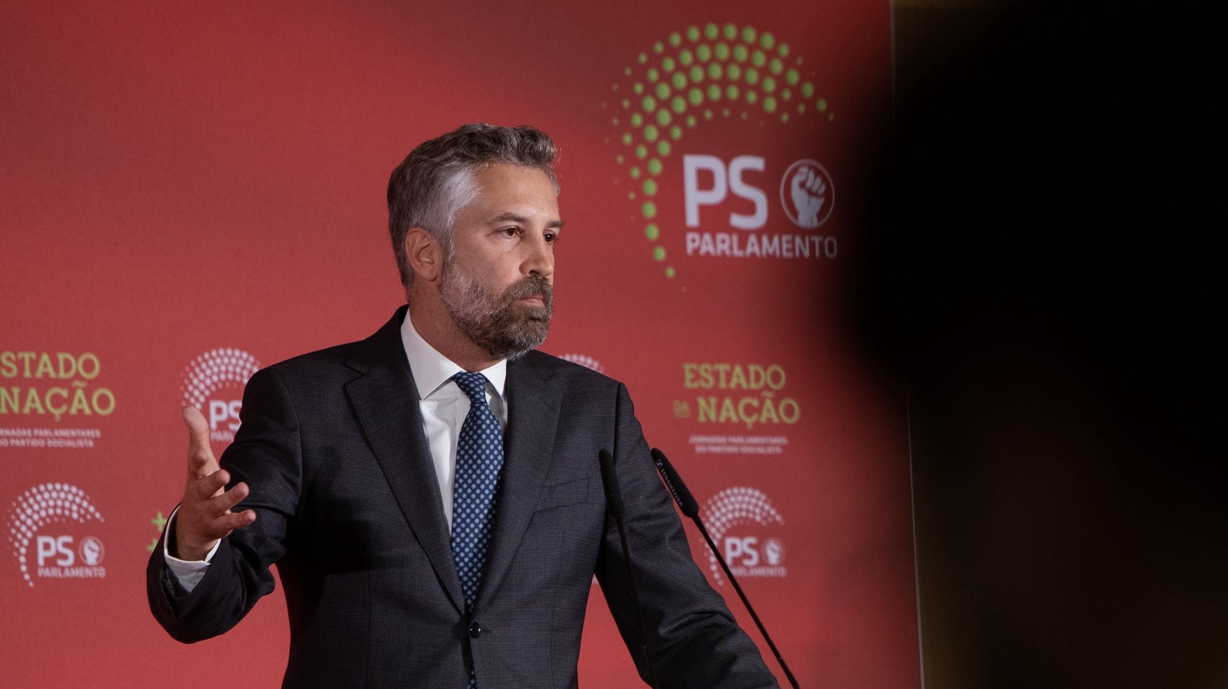 O secretrário-geral do Partido Socialista (PS), Pedro Nuno Santos, discursa na sessão de encerramento das jornadas parlamentares do PS a decroorer em Castelo Branco, 09 de julho de 2024. MIGUEL PEREIRA DA SILVA/ LUSA