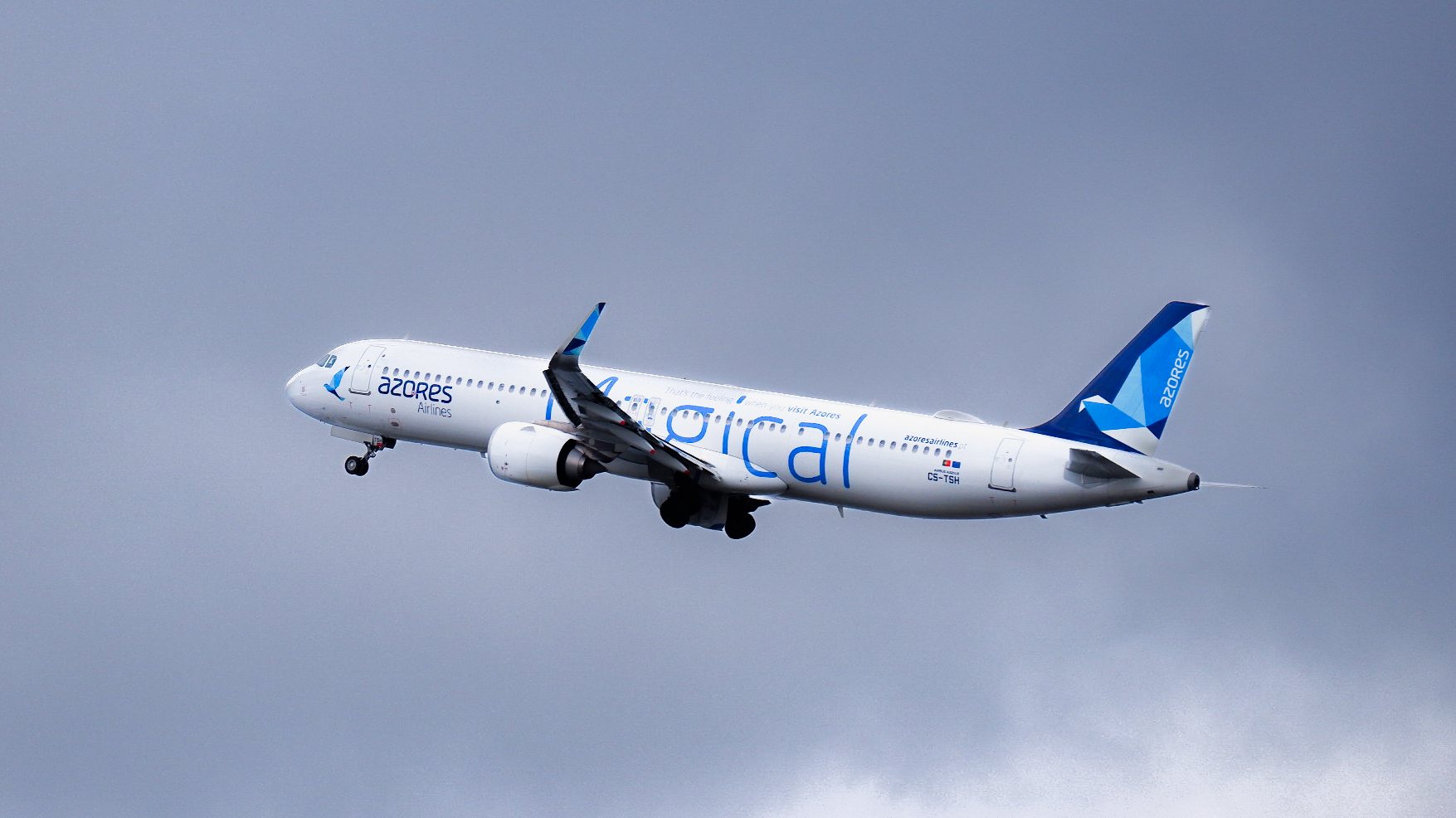 O Sindicato dos Trabalhadores da Aviação e Aeroportos (Sitava) anunciou, na quarta-feira, que os oficiais de operações de voo e técnicos de manutenção de aeronaves da SATA Air Açores vão estar em greve entre 29 e 31 de agosto