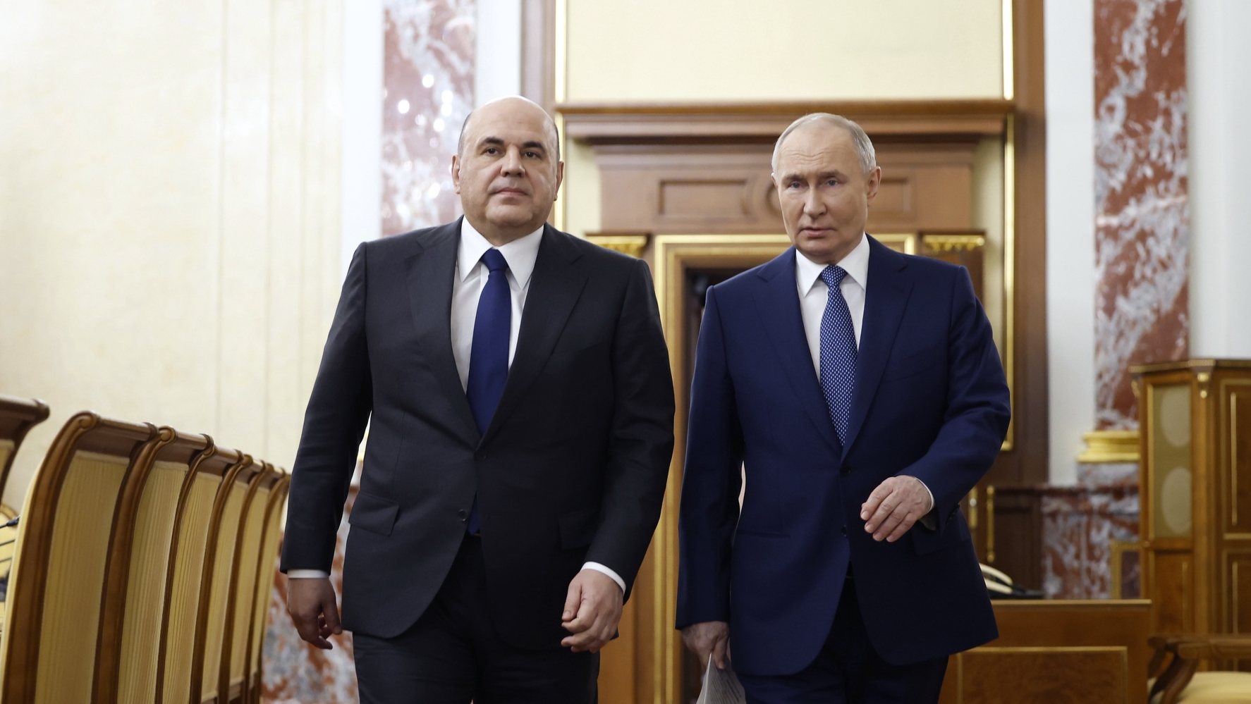 epa11322014 Russian President Vladimir Putin (R) and Prime Minister Mikhail Mishustin arrive for a meeting with members of the Russian government in Moscow, Russia, 06 May 2024. Putin praised the work of the outgoing government during the pandemic and in advancing the country&#039;s economy. The inauguration of Putin for his new term as Russia&#039;s president will take place on 07 May 2024.  EPA/ALEXANDER ASTAFYEV/ SPUTNIK / GOVERNMENT PRESS SERVICE / POOL MANDATORY CREDIT