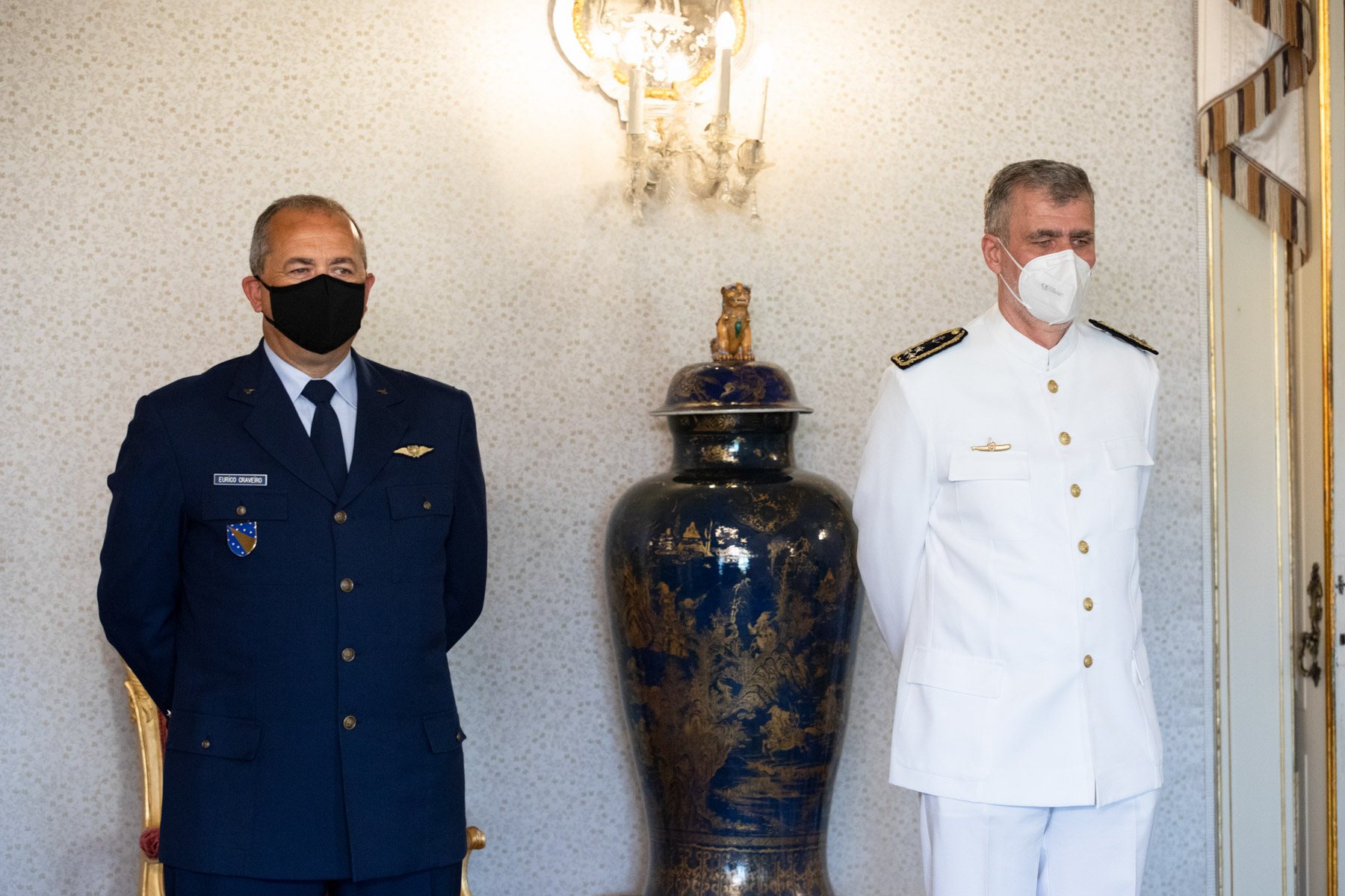 Presidente da República condecora Vice-Almirante Gouveia e Melo e o Tenente-General Eurico Craveiro