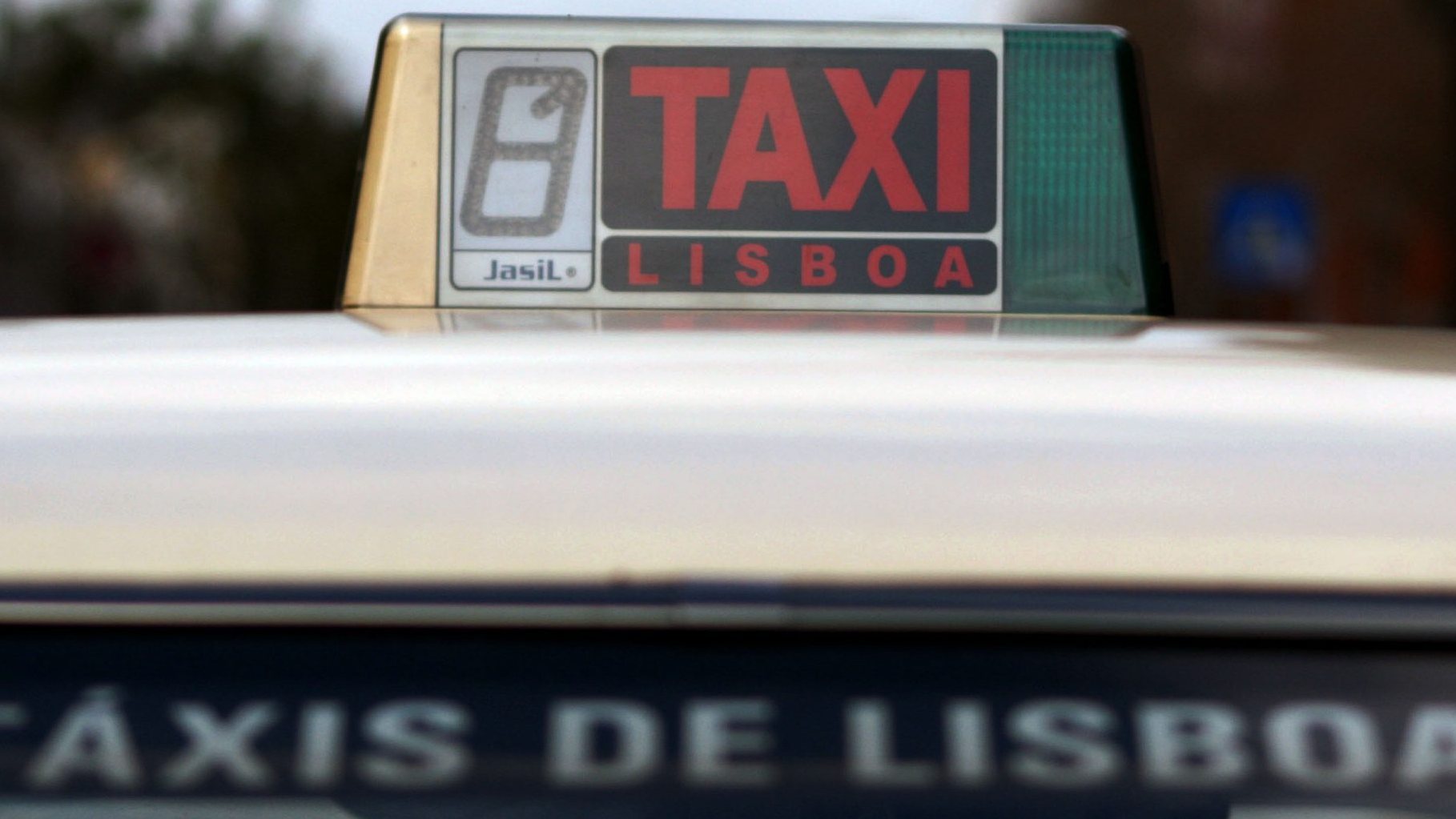 A secretária de Estado da Mobilidade lembrou que até final de 2025, de acordo com a lei em vigor, não poderão circular táxis licenciados com mais de 10 anos de idade