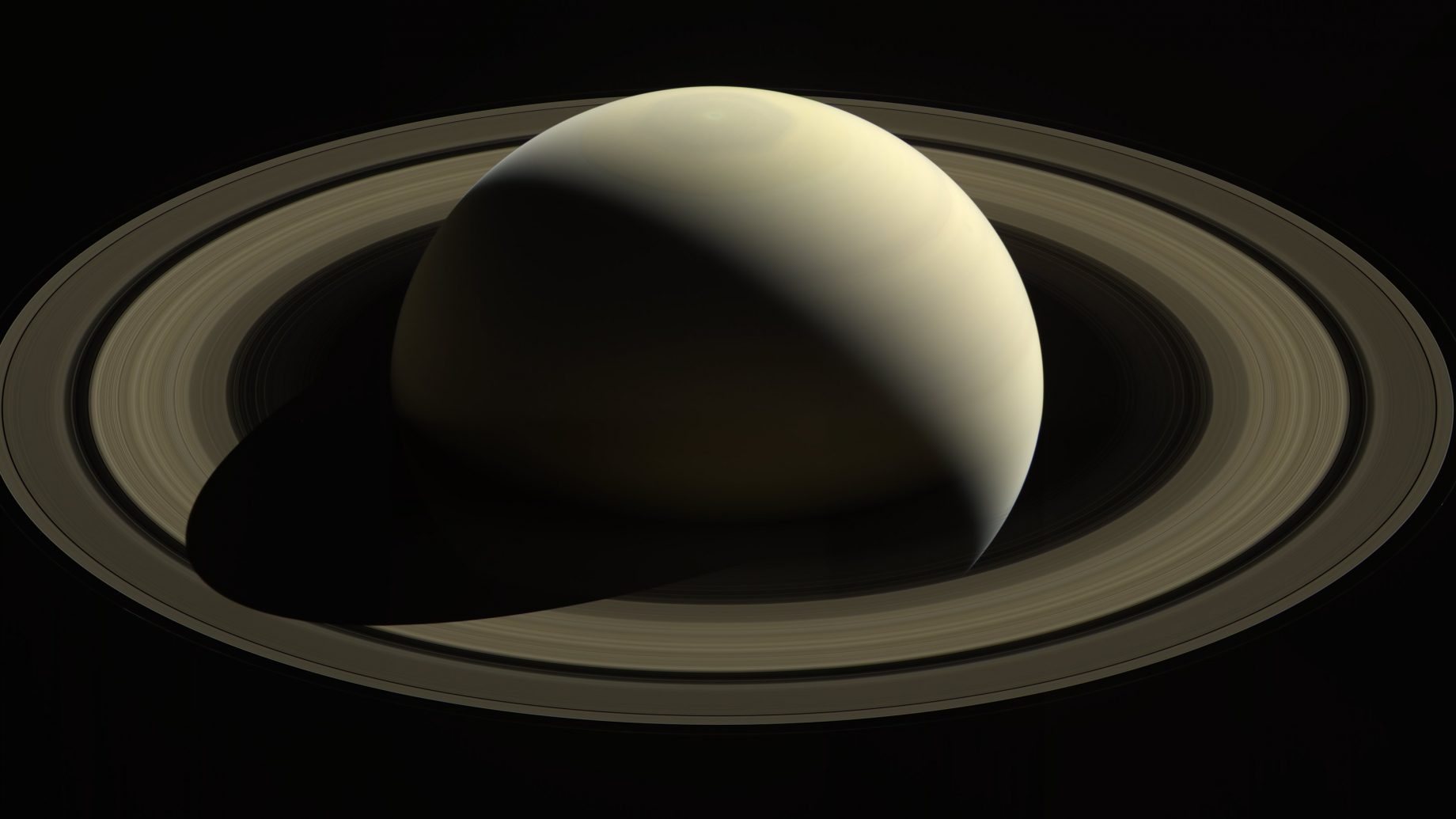 No estudo foram utilizadas várias simulações numéricas e dados da recente missão Cassini (um projeto conjunto da NASA, da Agência Espacial europeia e da Agência Espacial italiana) cujo objetivo visava estudar Saturno