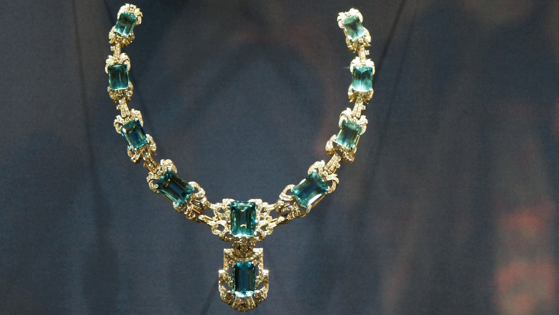 Queen Elizabeth II Dresses &amp;amp; Jewels Exhibition