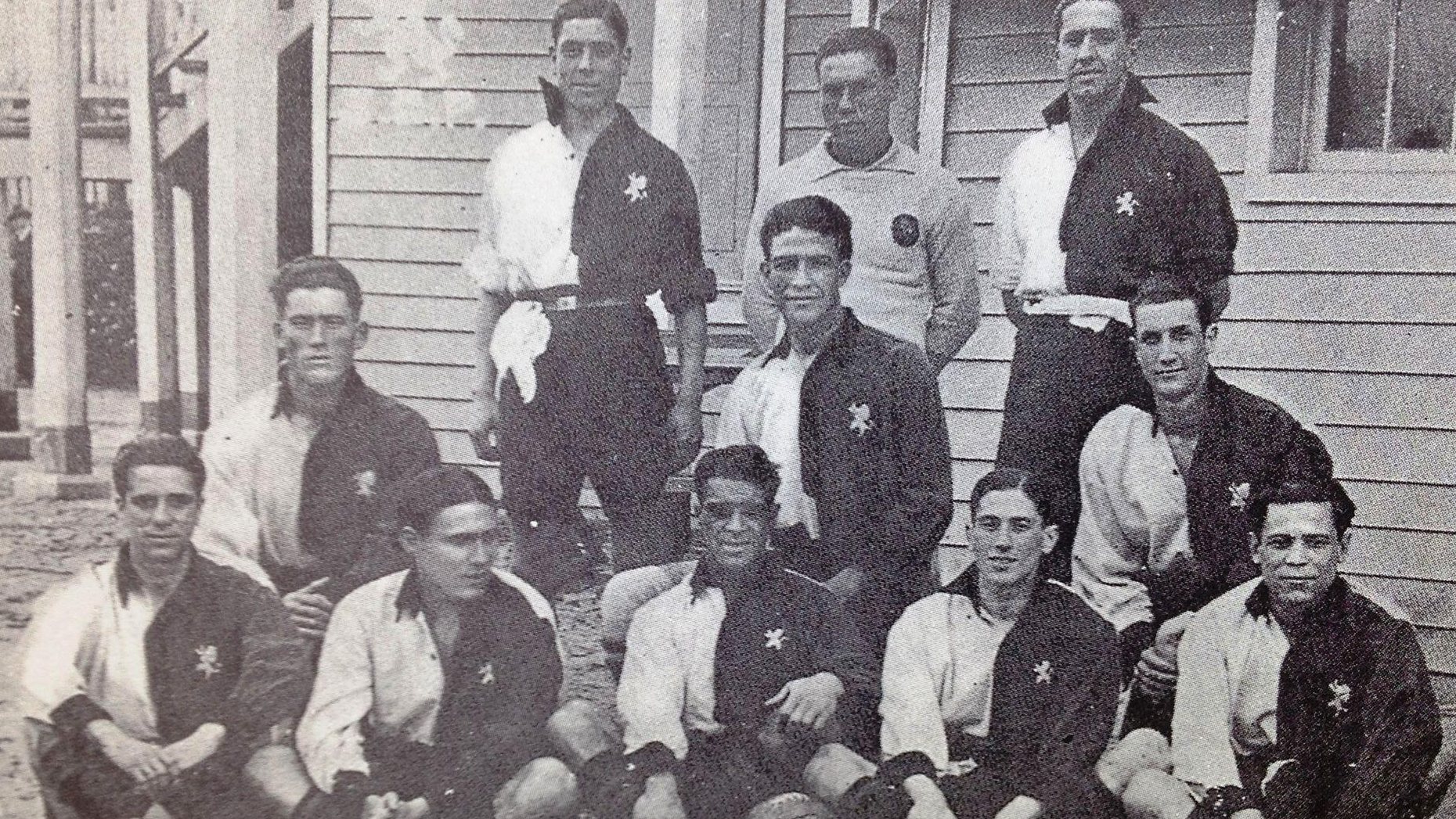 Francisco Stromp, Jorge Vieira ou Jaime Gonçalves foram alguns dos jogadores que ganharam o Campeonato de Portugal pelo Sporting em 1922/22. Esta quarta-feira, o título pode passar a Campeonato Nacional, Taça de Portugal ou ficar na mesma