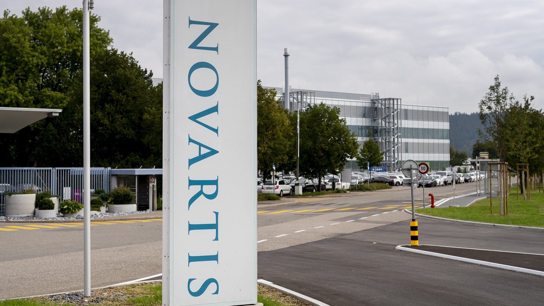 epa08324990 (FILE) - The Novartis logo is pictured in Stein, Switzerland, 03 September 2019 (reissued 26 March 2020). On 26 March 2020, Basel-based pharmaceutical giant Novartis announced to have joined forces with the Bill &amp; Melinda Gates Foundation to fight the coronavirus pandemic.  EPA/GEORGIOS KEFALAS