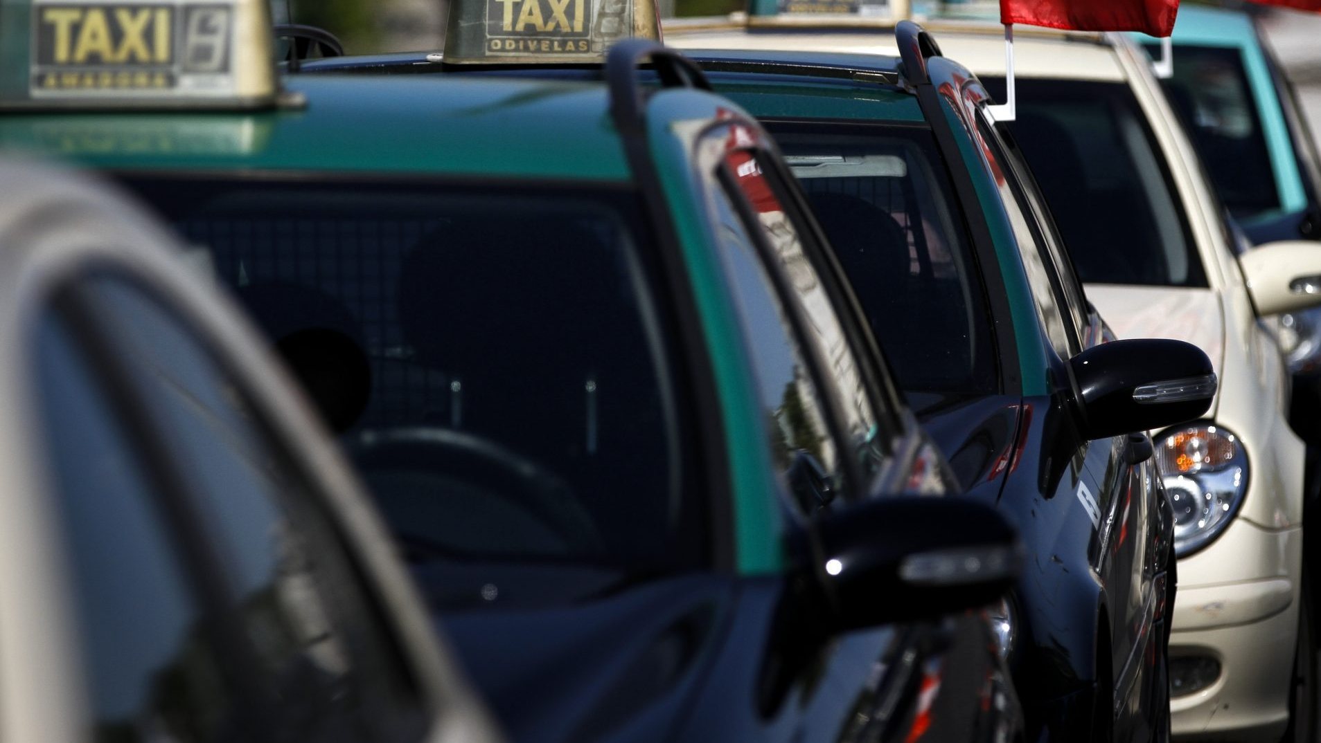 Período de adaptação à proibição de circulação de táxis com mais de 10 anos prorrogado até 2025, revela Governo