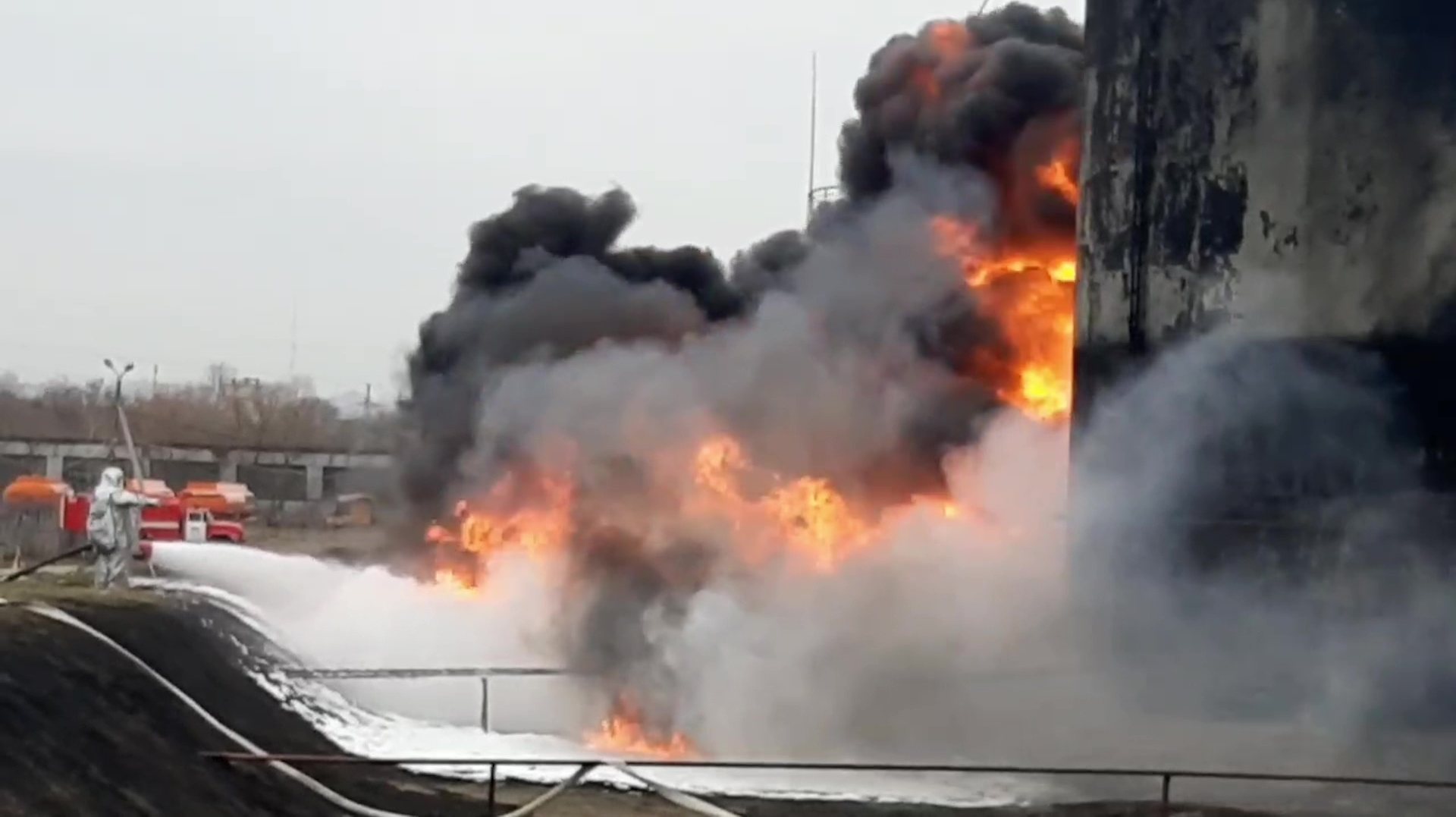 Ukraine strikes fuel depot in Russia&#039;s Belgorod, regional governor says