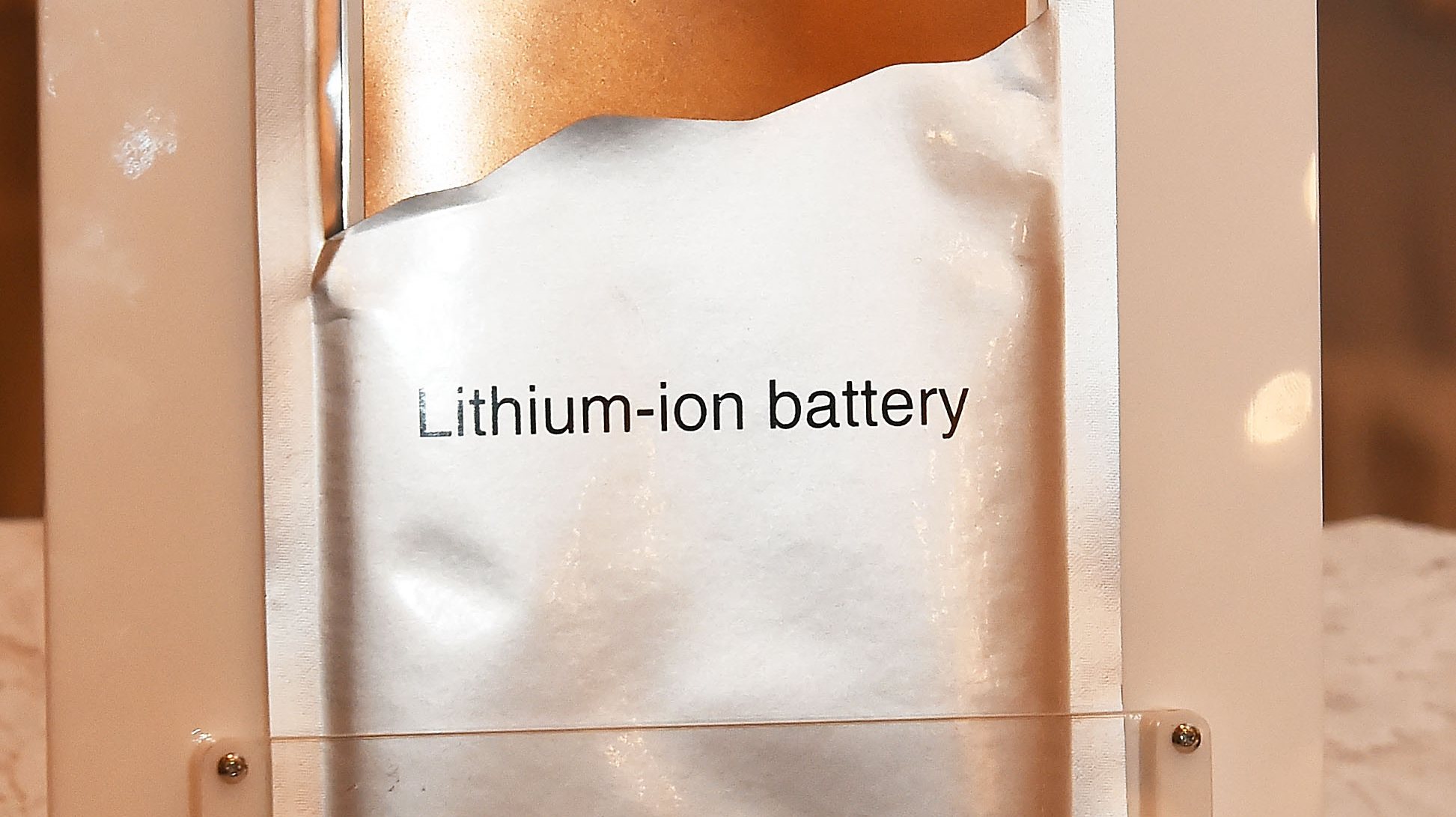 Bateria feita com Lítio