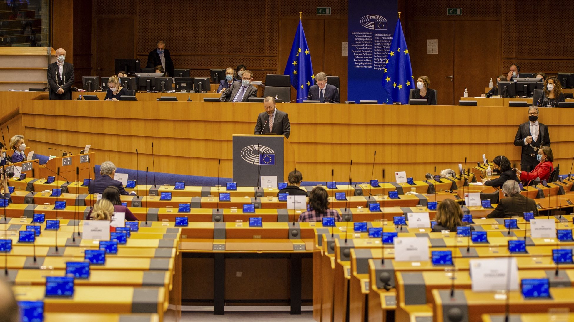 Parlamento e Conselho da União Europeia chegam a acordo sobre reforma da política migratória