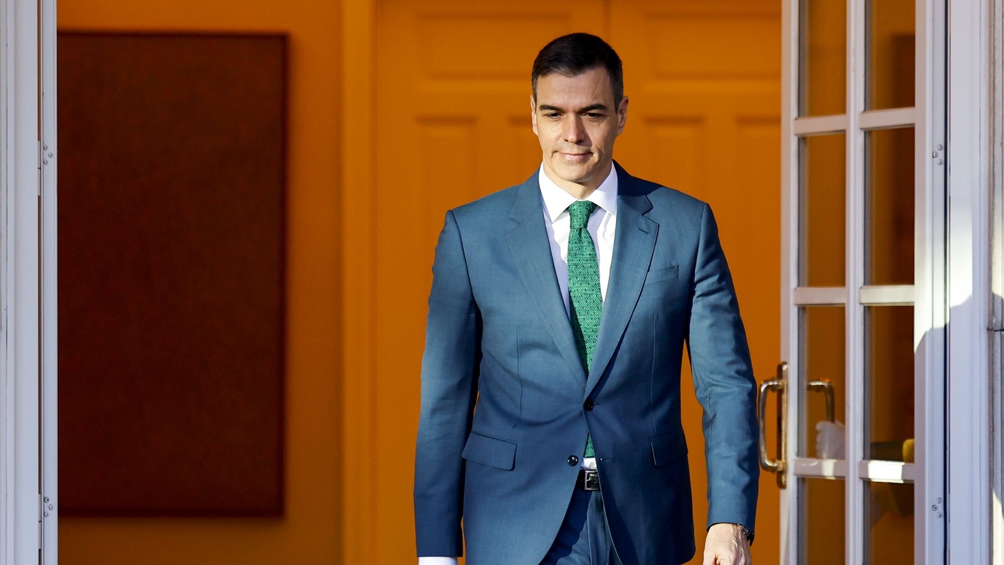 epa11190151 Spanish Prime Minister, Pedro Sanchez, walks to welcome the EU Parliament Speaker, shortly before their meeting at La Moncloa Palace, in Madrid, Spain, 01 March 2024.  EPA/Mariscal
