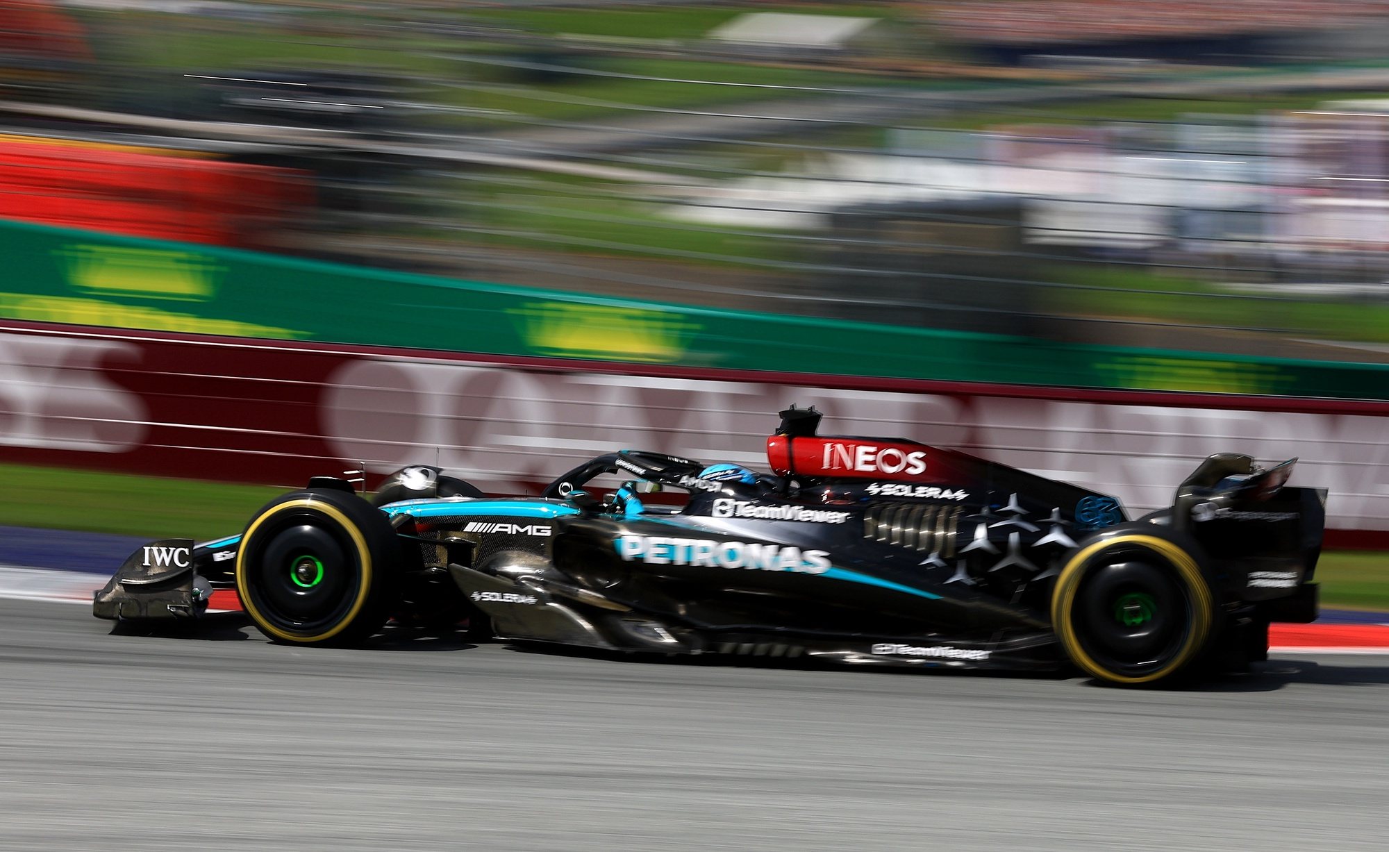 epa11447246 Mercedes driver George Russell of Britain in action during the Formula One Austrian Grand Prix, in Spielberg, Austria, 30 June 2024.  EPA/MARTIN DIVISEK