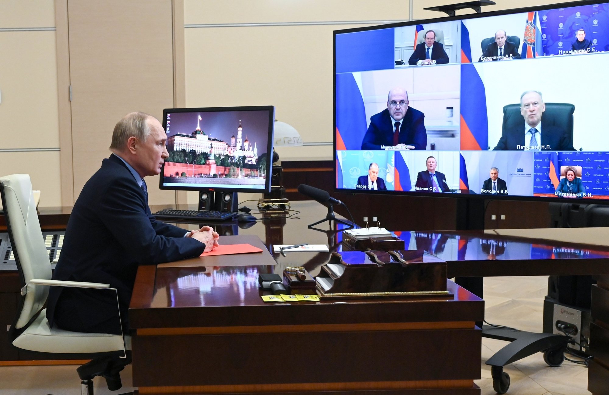epa11249950 Russian President Vladimir Putin chairs a meeting with members of the Security Council via videoconference at the Novo-Ogaryovo state residence, outside Moscow, Russia, 29 March 2024.  EPA/PAVEL BYRKIN/SPUTNIK/KREMLIN POOL / POOL MANDATORY CREDIT