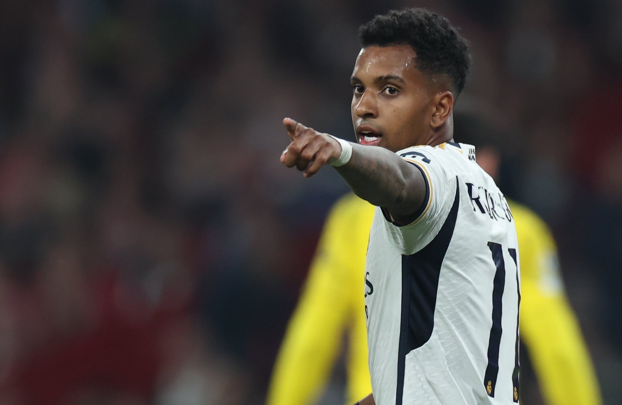 epa11384582 Vinicius Junior of Madrid gestures during the UEFA Champions League final match of Borussia Dortmund against Real Madrid, in London, Britain, 01 June 2024.  EPA/ISABEL INFANTES