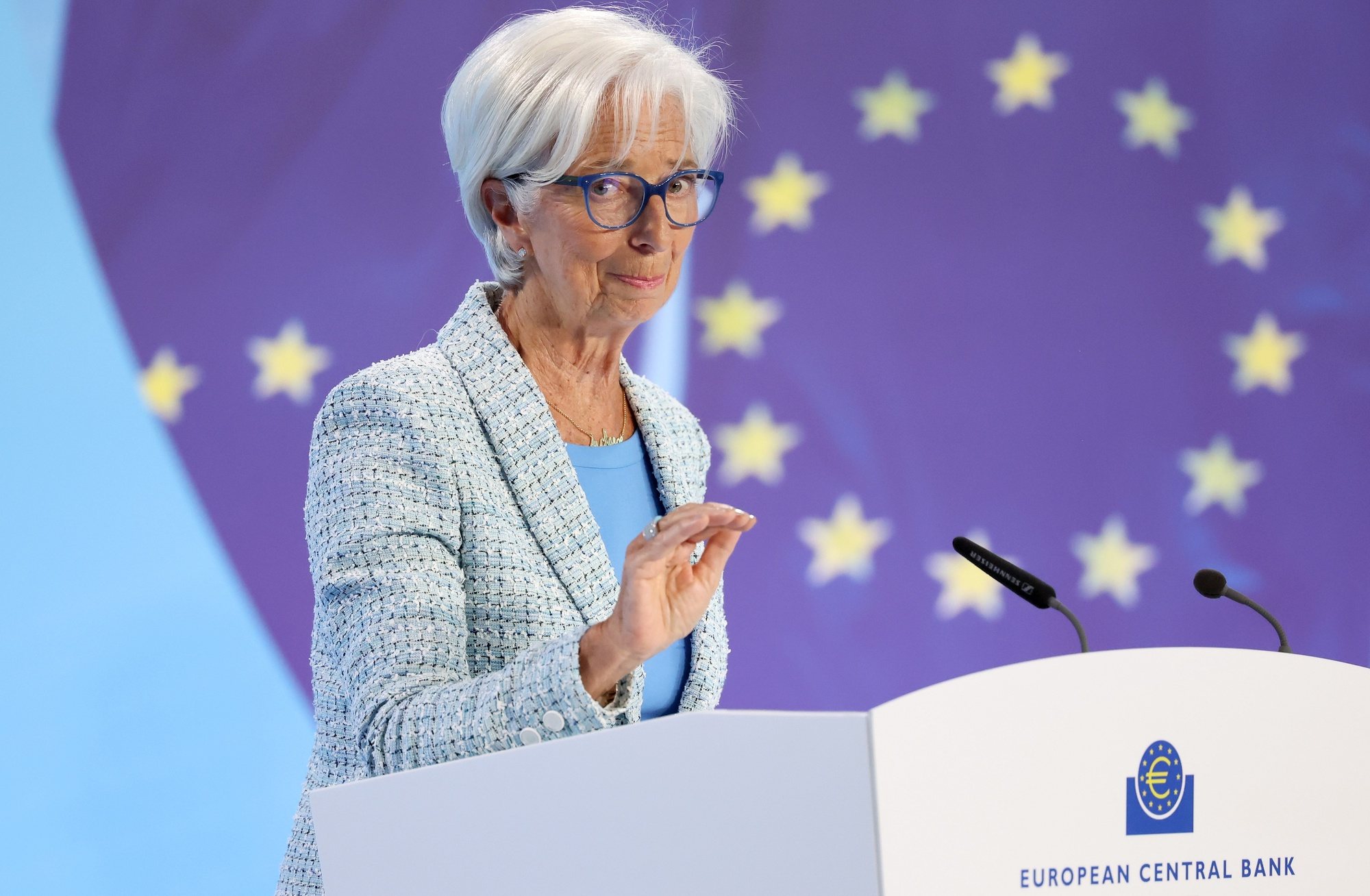 epa11393334 European Central Bank (ECB) President Christine Lagarde addresses a press conference following the meeting of the ECB Governing Council in Frankfurt am Main, Germany, 06 June 2024. The European Central Bank made its first interest rate cut since 2019 and lowered the interest rate by 0.25 percentage points to 4.25 percent.  EPA/FRIEDEMANN VOGEL