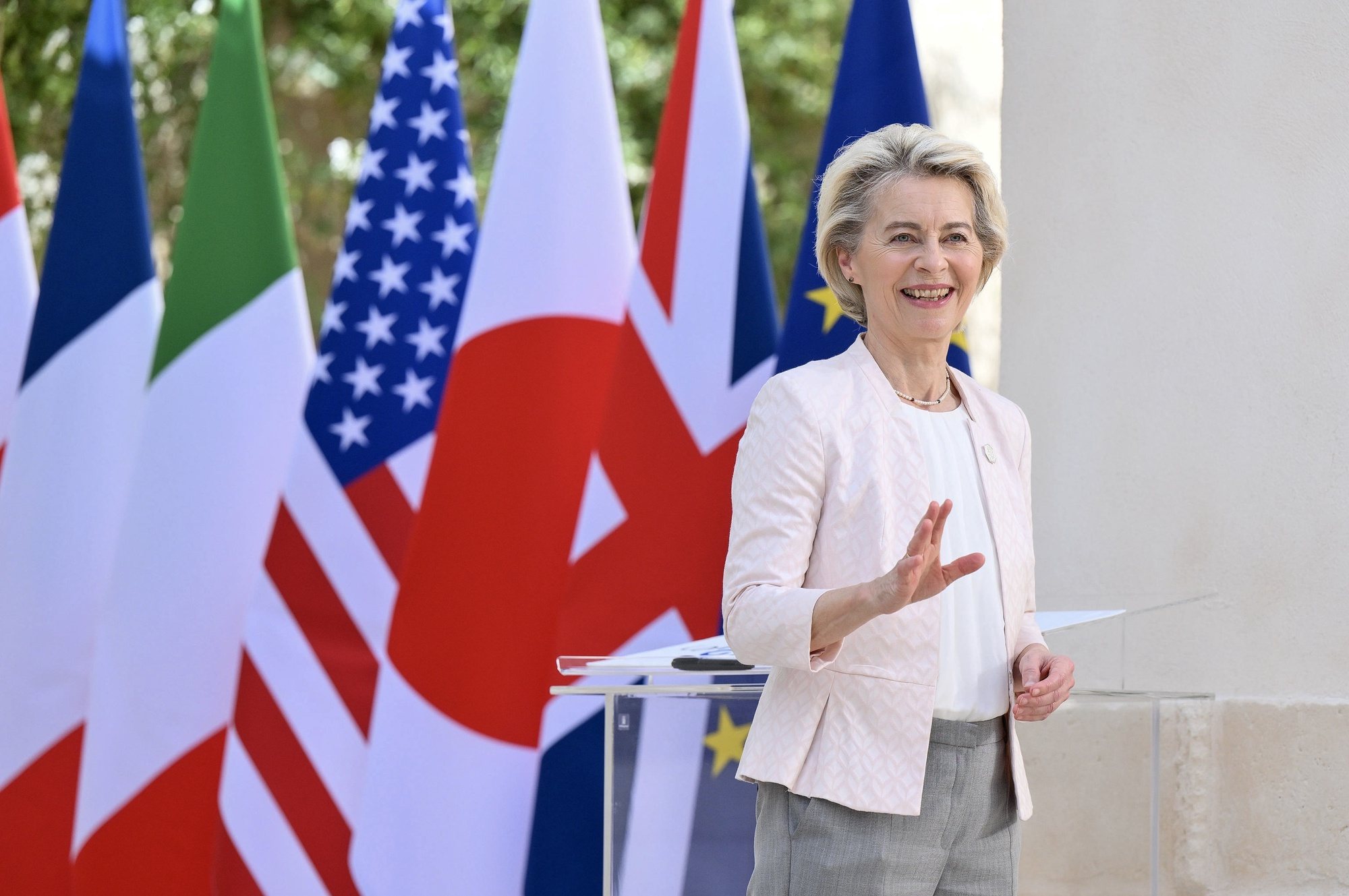 epa11407254 European Commission President Ursula von der Leyen waves as she arrives for the G7 summit in Borgo Egnazia, southern Italy, 13 June 2024. The 50th G7 summit will bring together the Group of Seven member states leaders in Borgo Egnazia resort in southern Italy from 13 to 15 June 2024.  EPA/ETTORE FERRARI