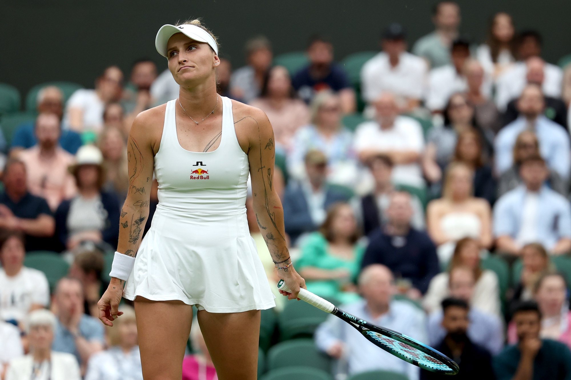 epa11452278 Marketa Vondrousova of the Czech Republic looks on during the Women&#039;s 1st round match against Jessica Bouzas Maneiro of Spain at the Wimbledon Championships, Wimbledon, Britain, 02 July 2024.  EPA/NEIL HALL  EDITORIAL USE ONLY EDITORIAL USE ONLY